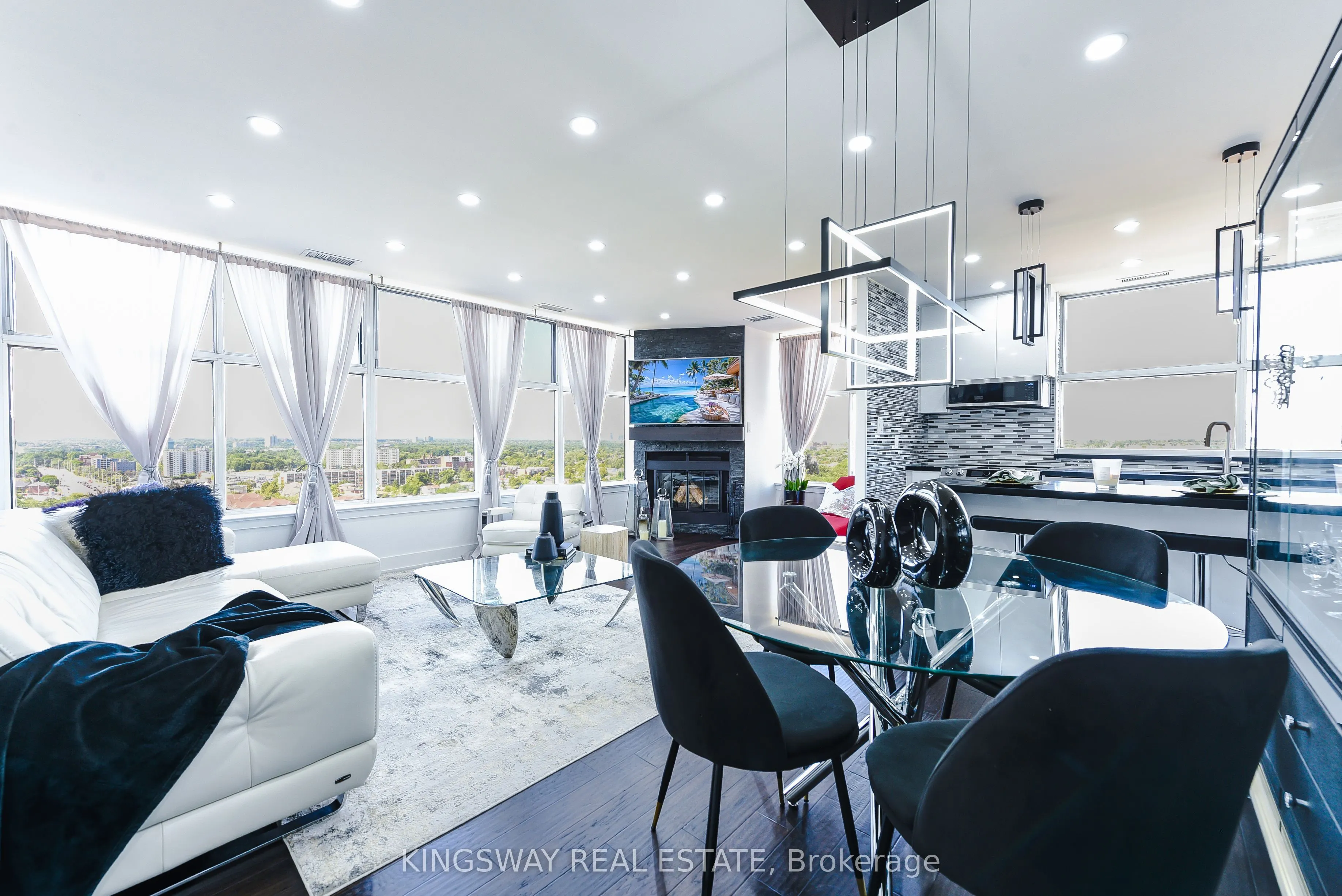 880 Dundas Street, #UPH02