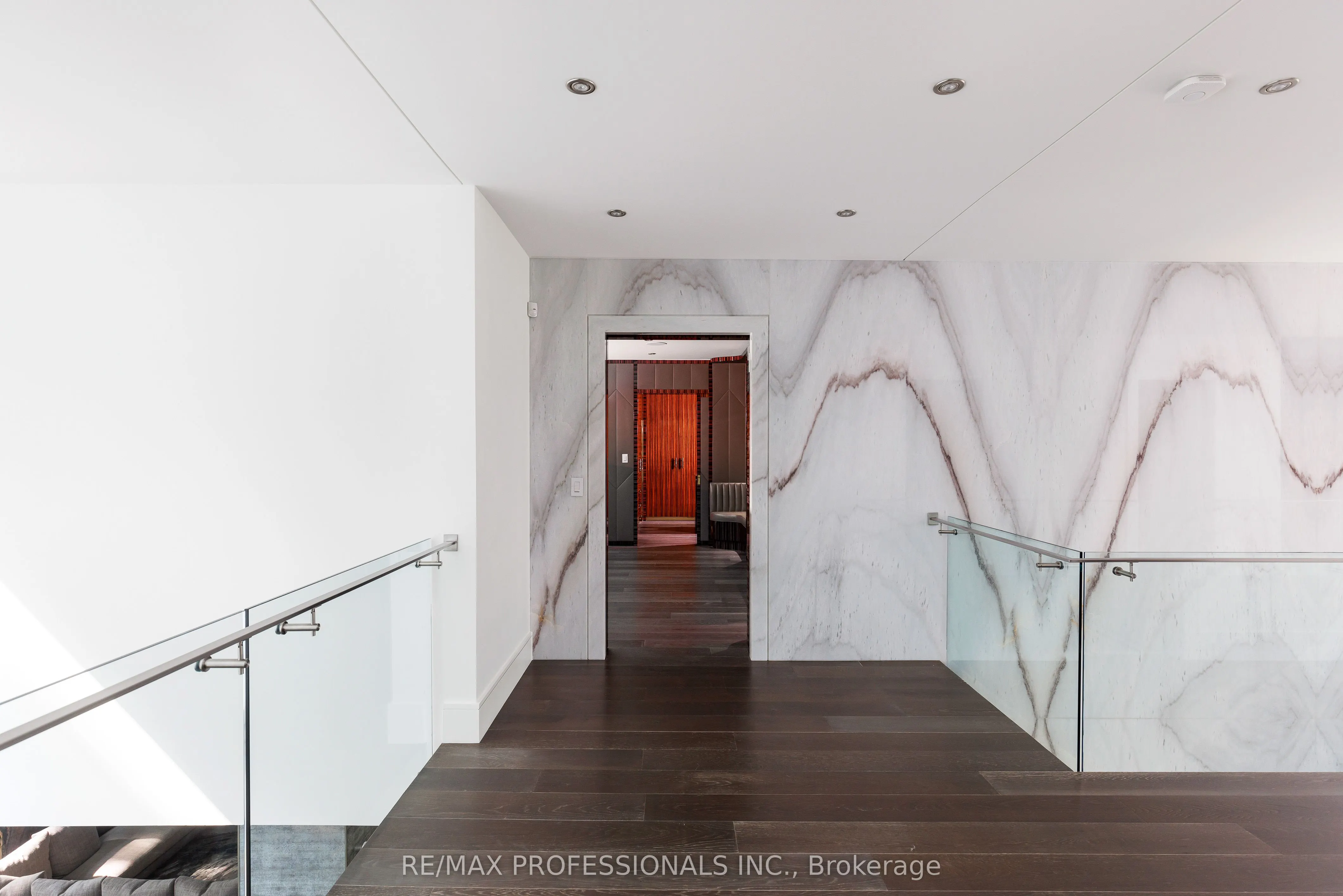 7 Ashley Park Road