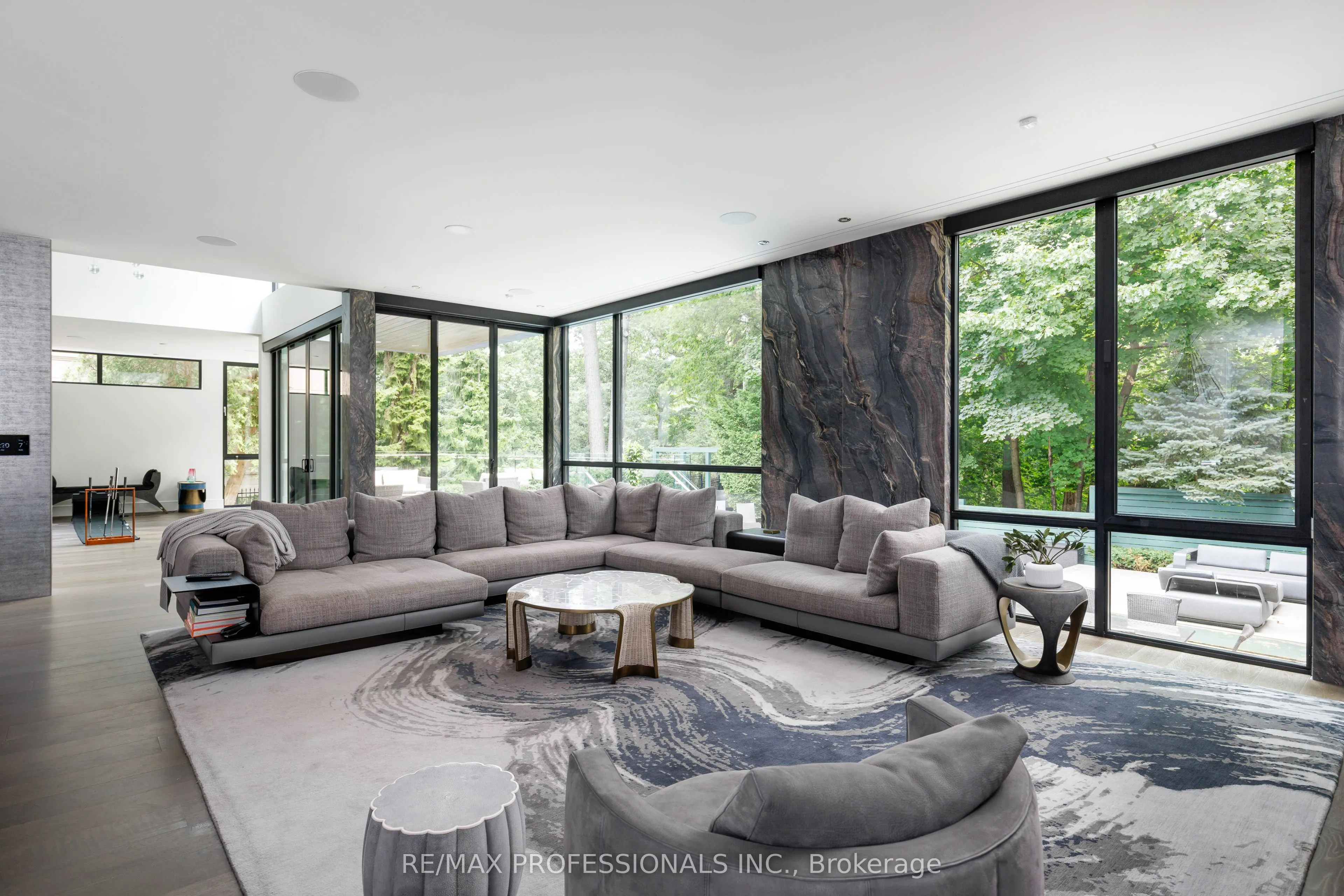 7 Ashley Park Road