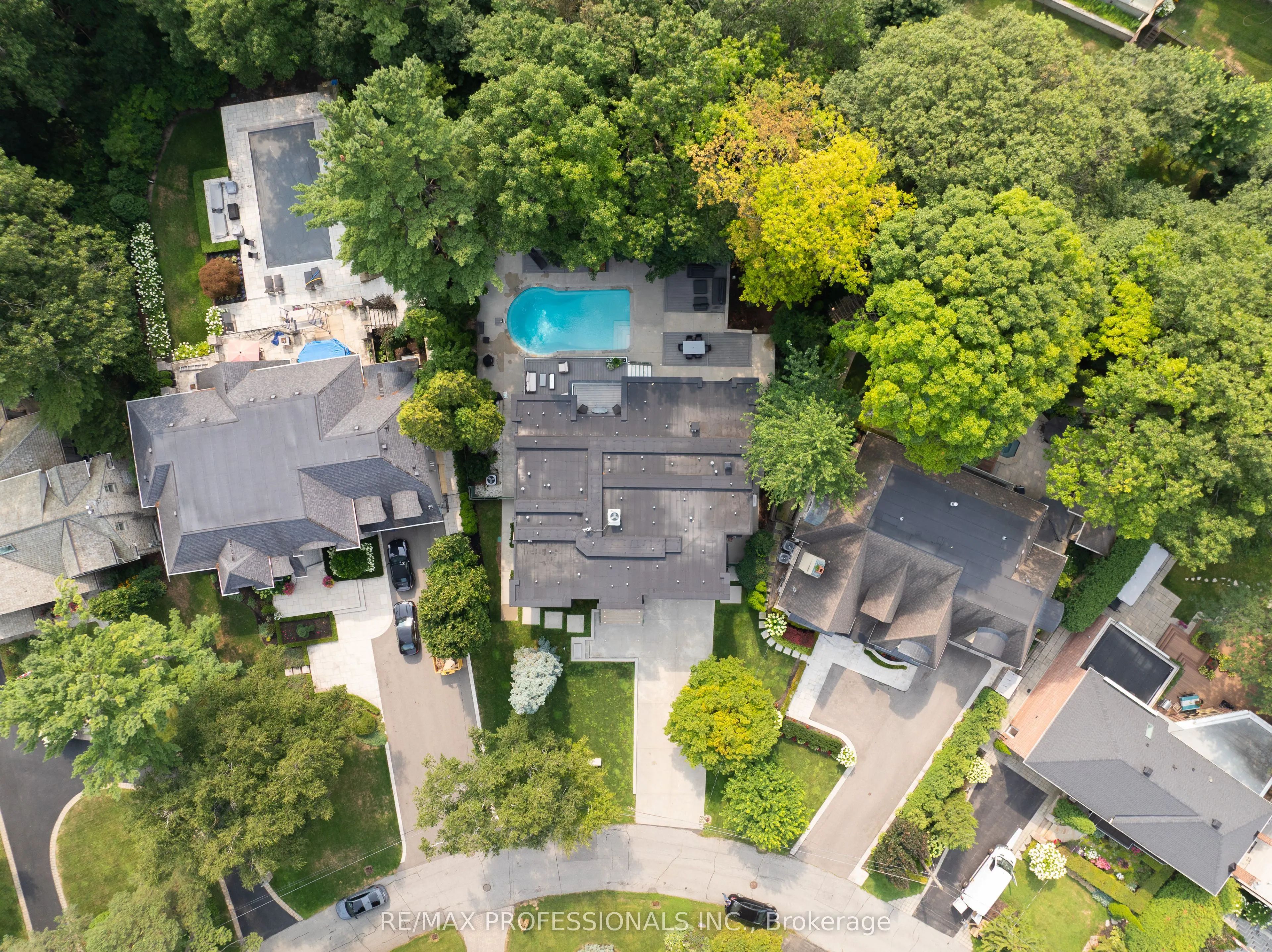7 Ashley Park Road