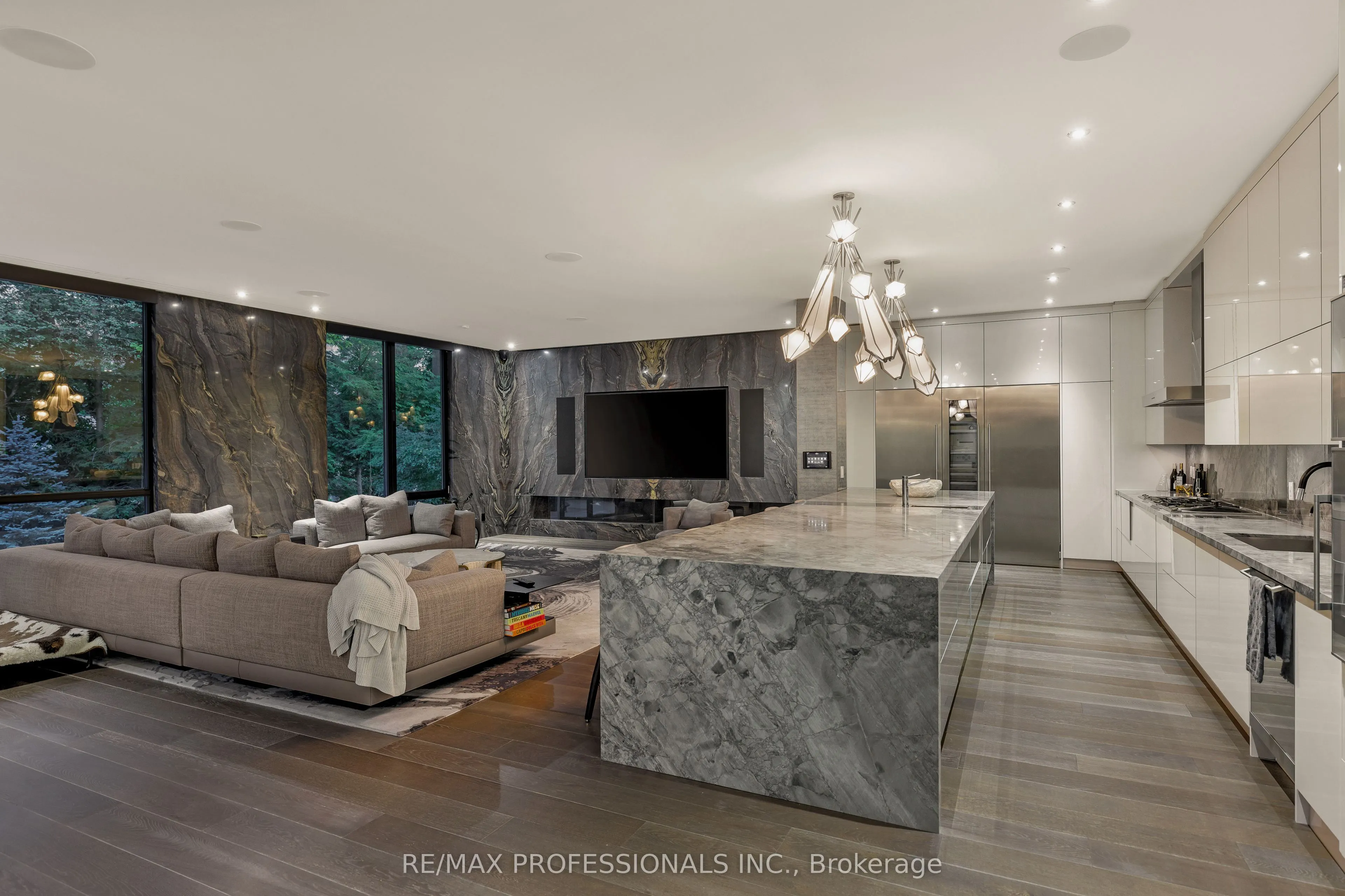 7 Ashley Park Road