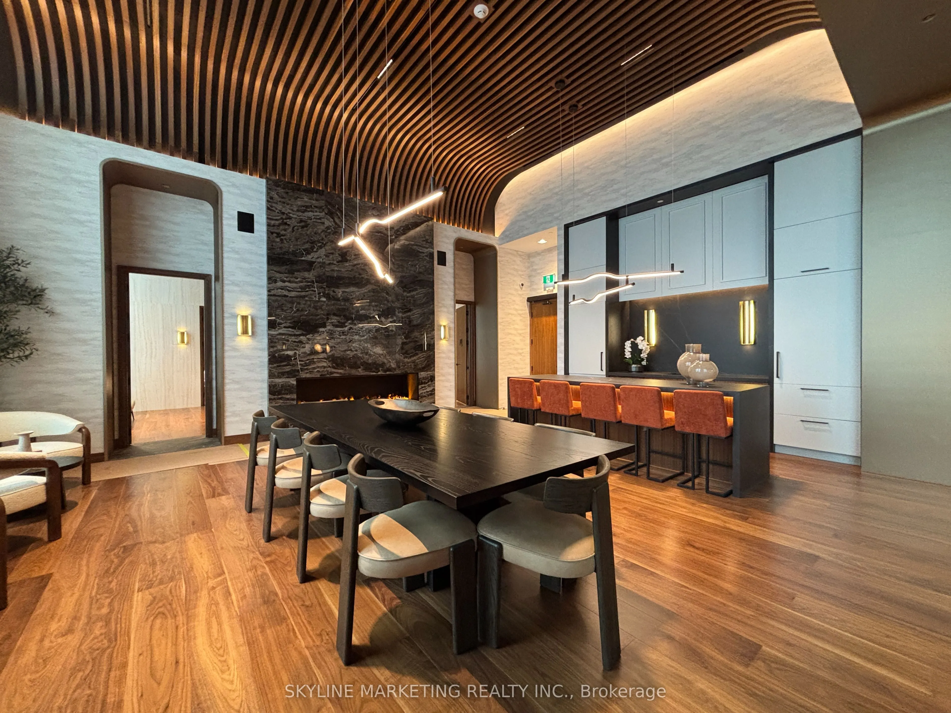 3240 William Colston Avenue, #809