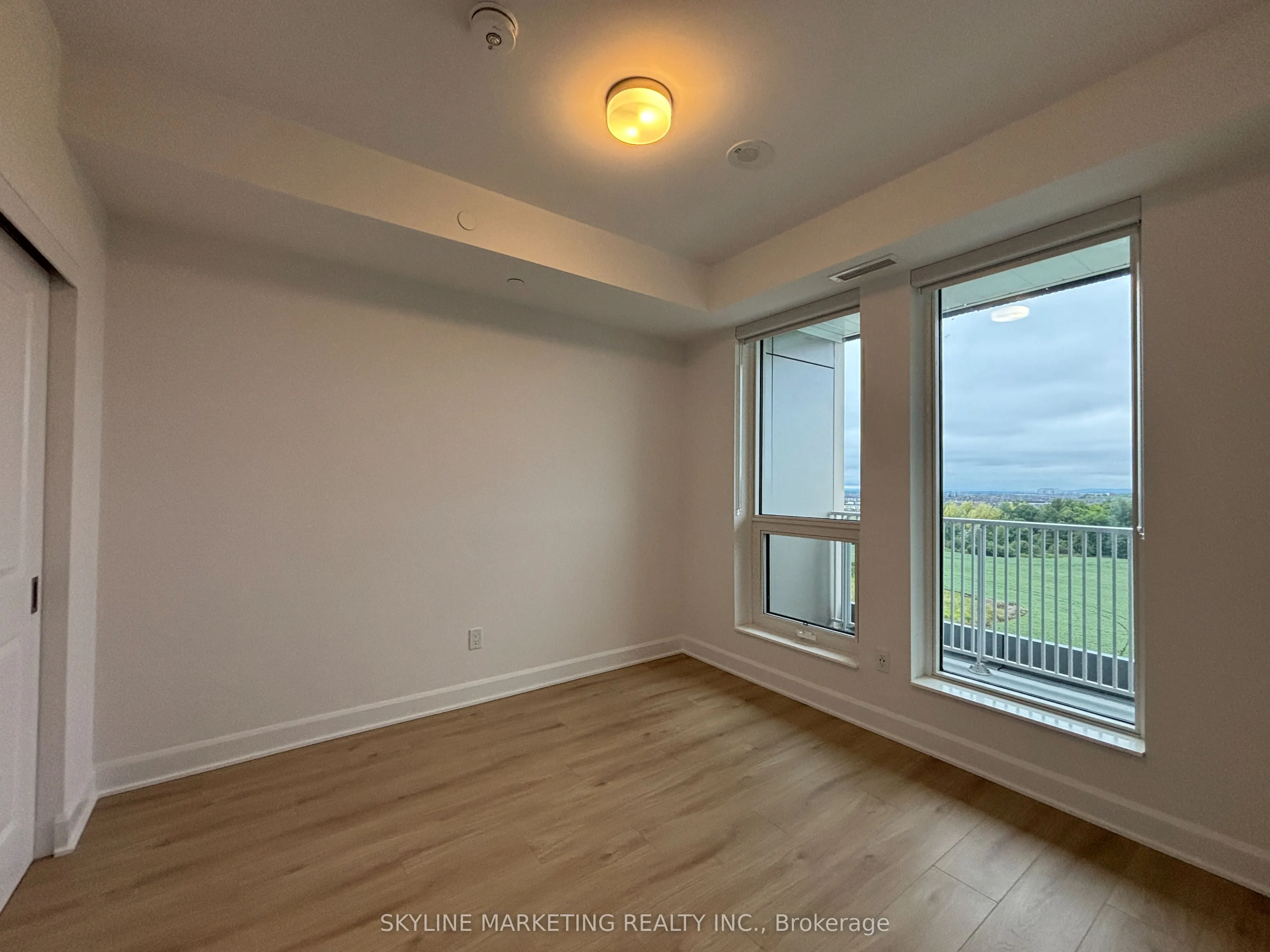 3240 William Colston Avenue, #809