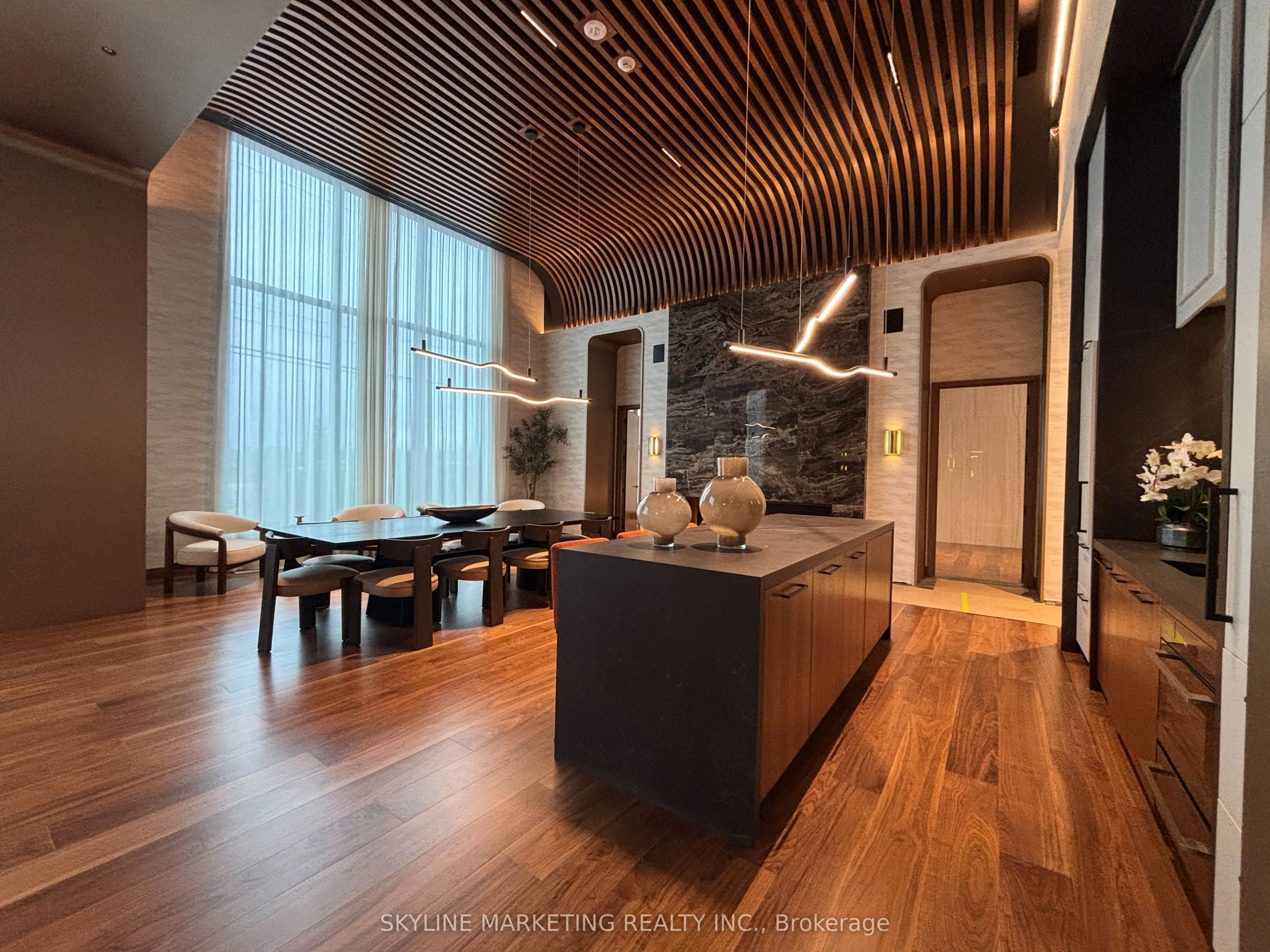 3240 William Colston Avenue, #809