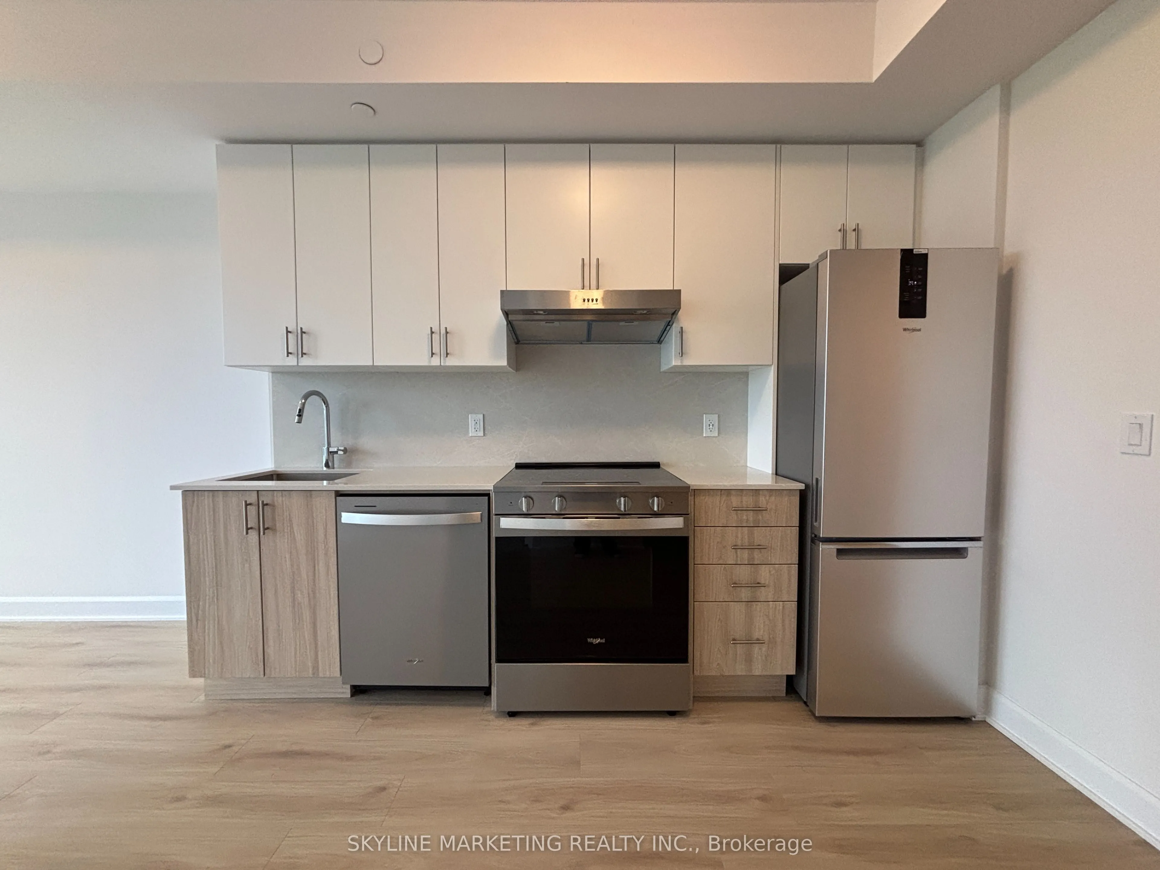 3240 William Colston Avenue, #809
