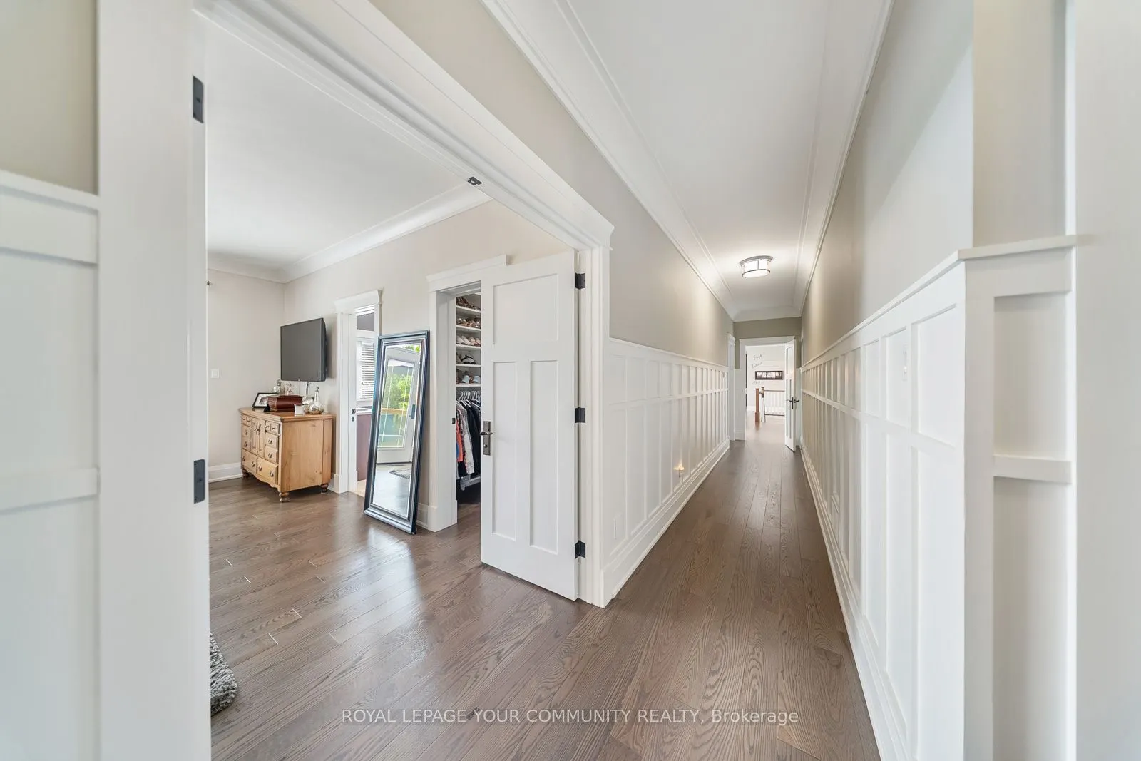 6 Creekside Court