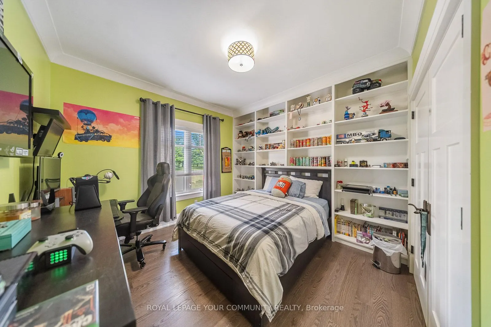 6 Creekside Court