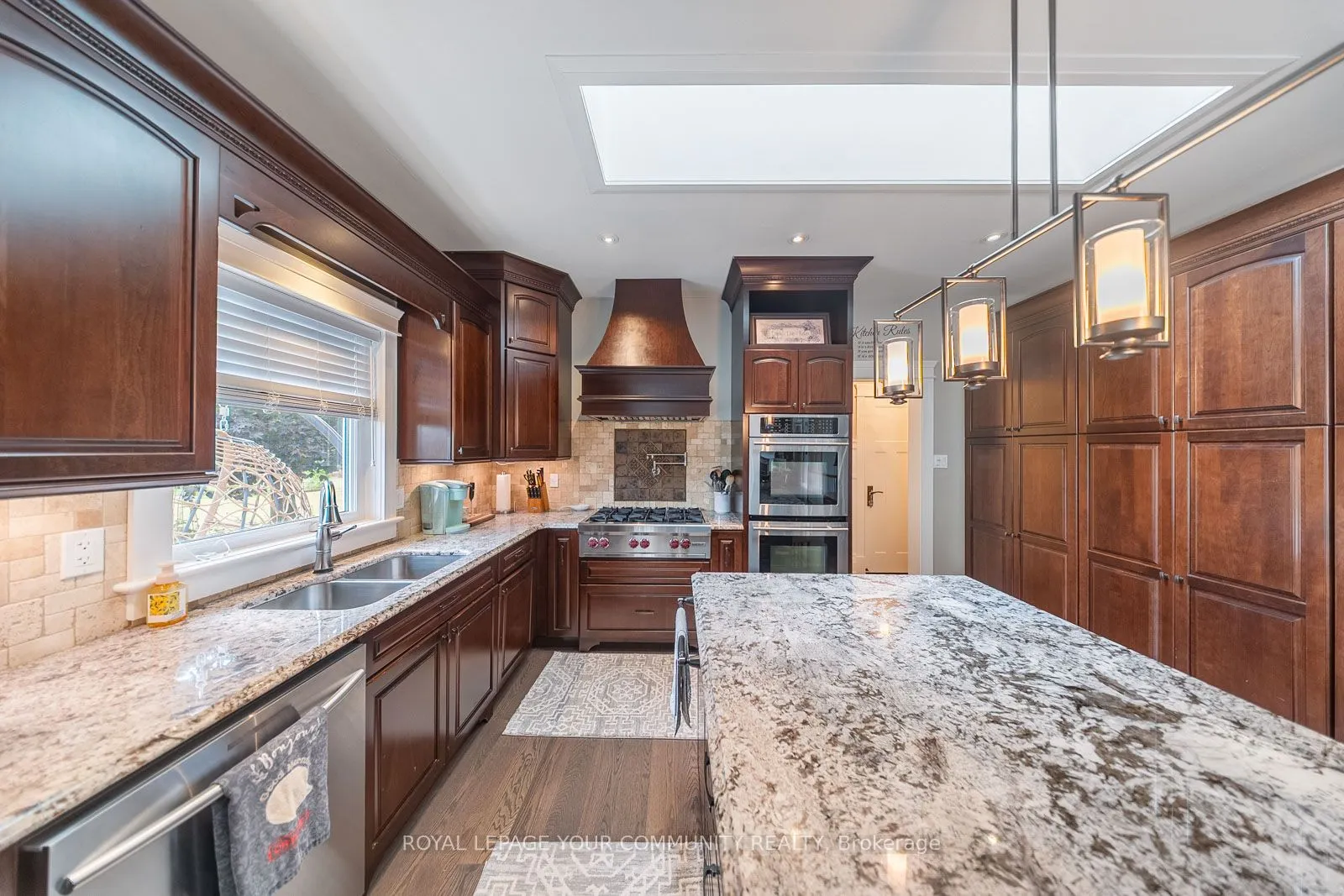 6 Creekside Court