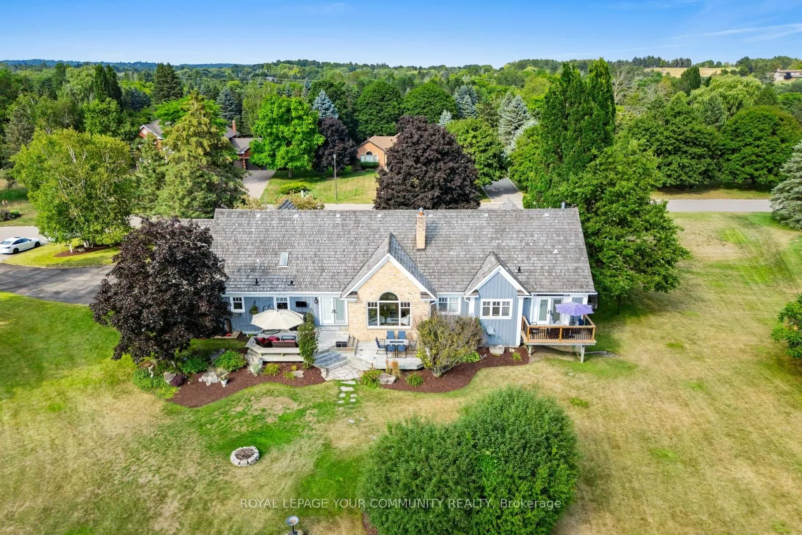 6 Creekside Court