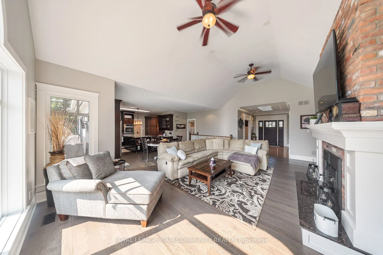 6 Creekside Court