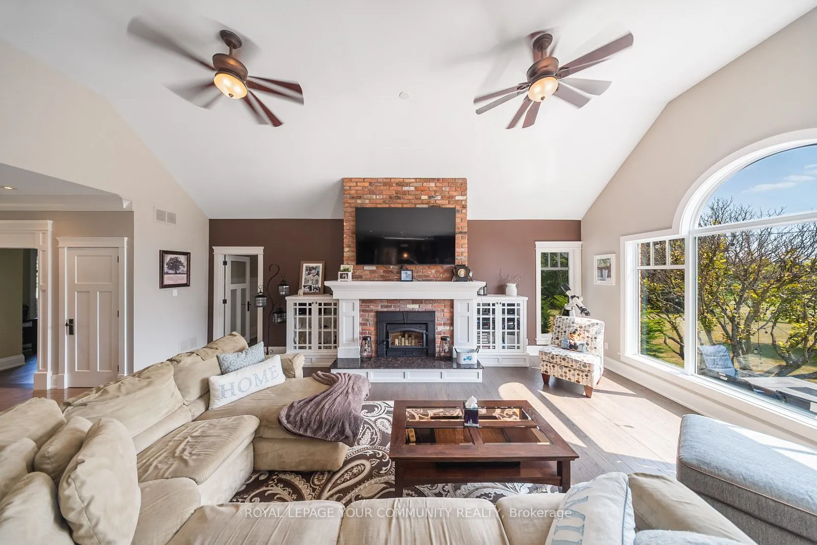 6 Creekside Court