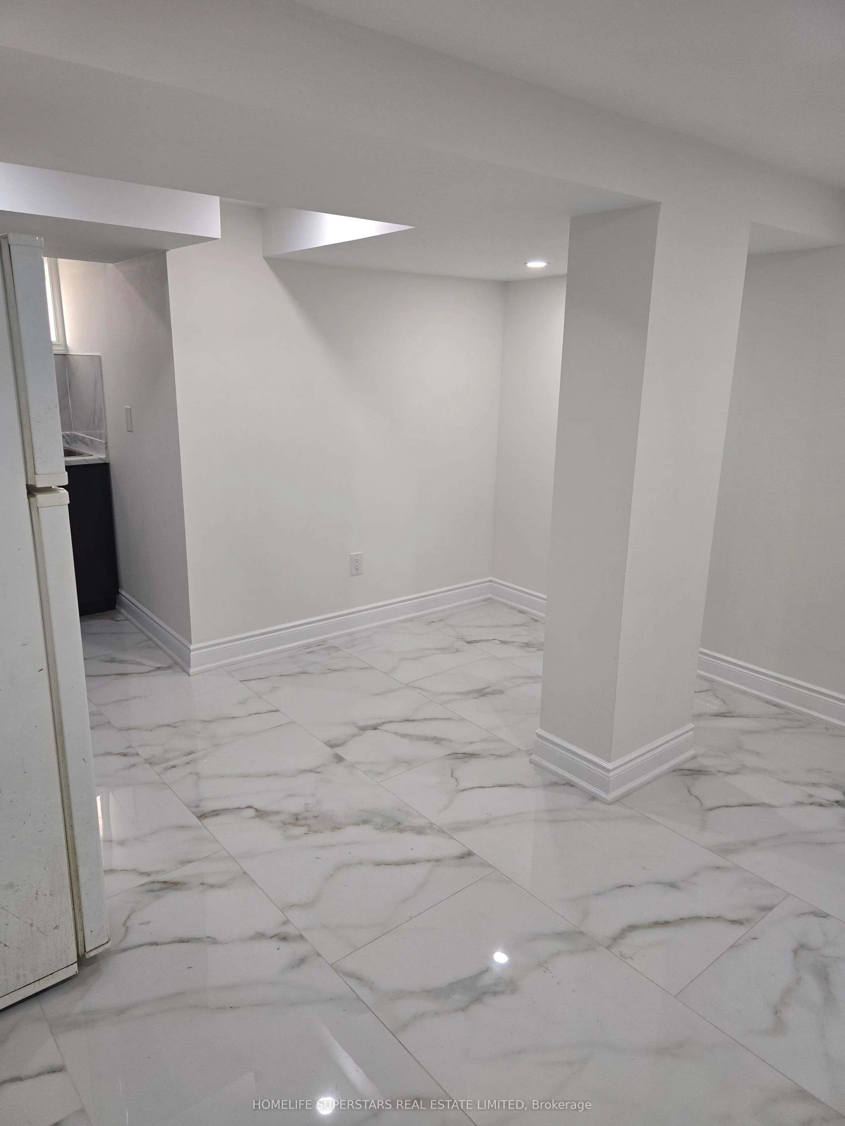 918 Islington (Bsmnt) Avenue