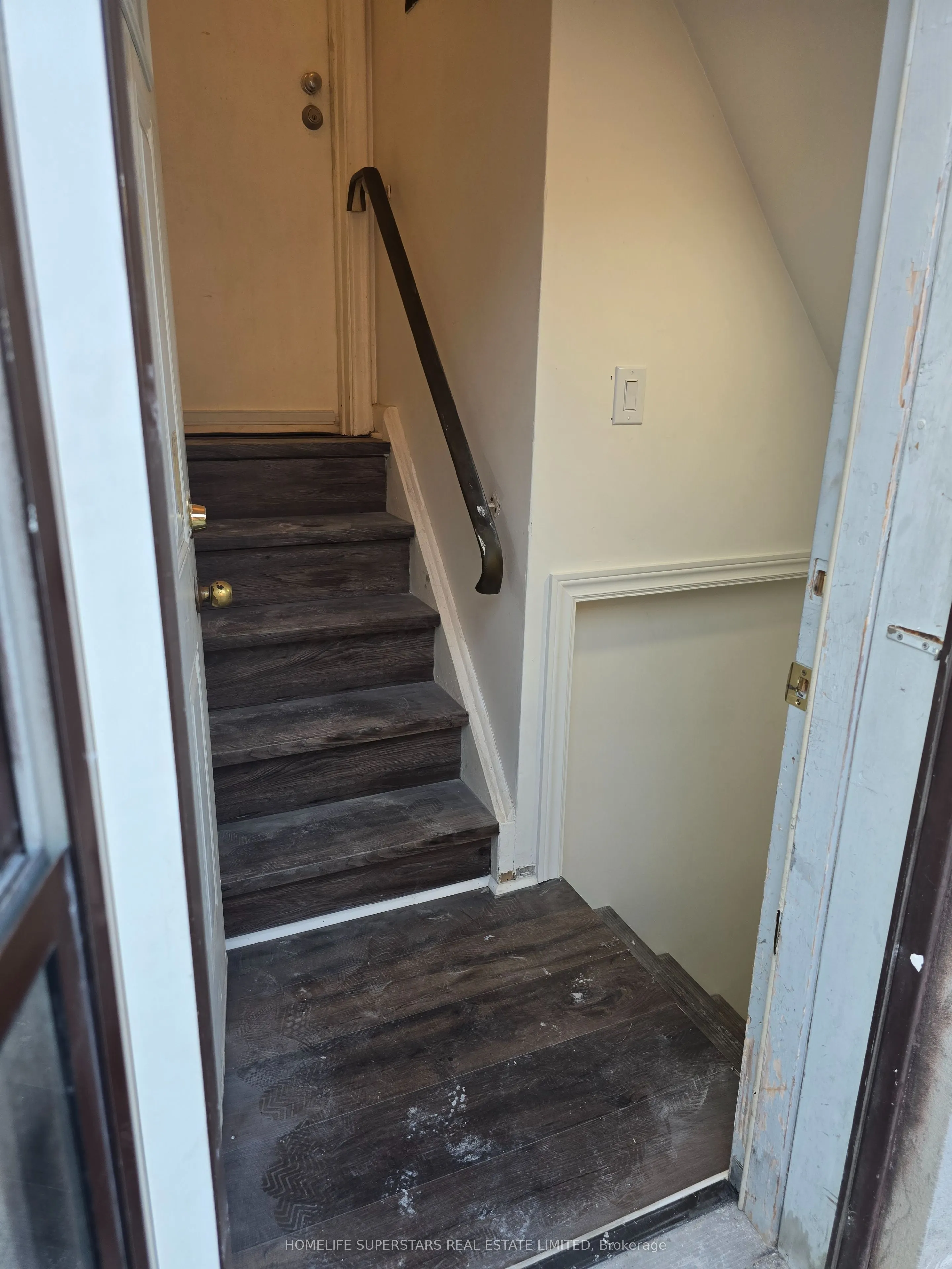 918 Islington (Bsmnt) Avenue