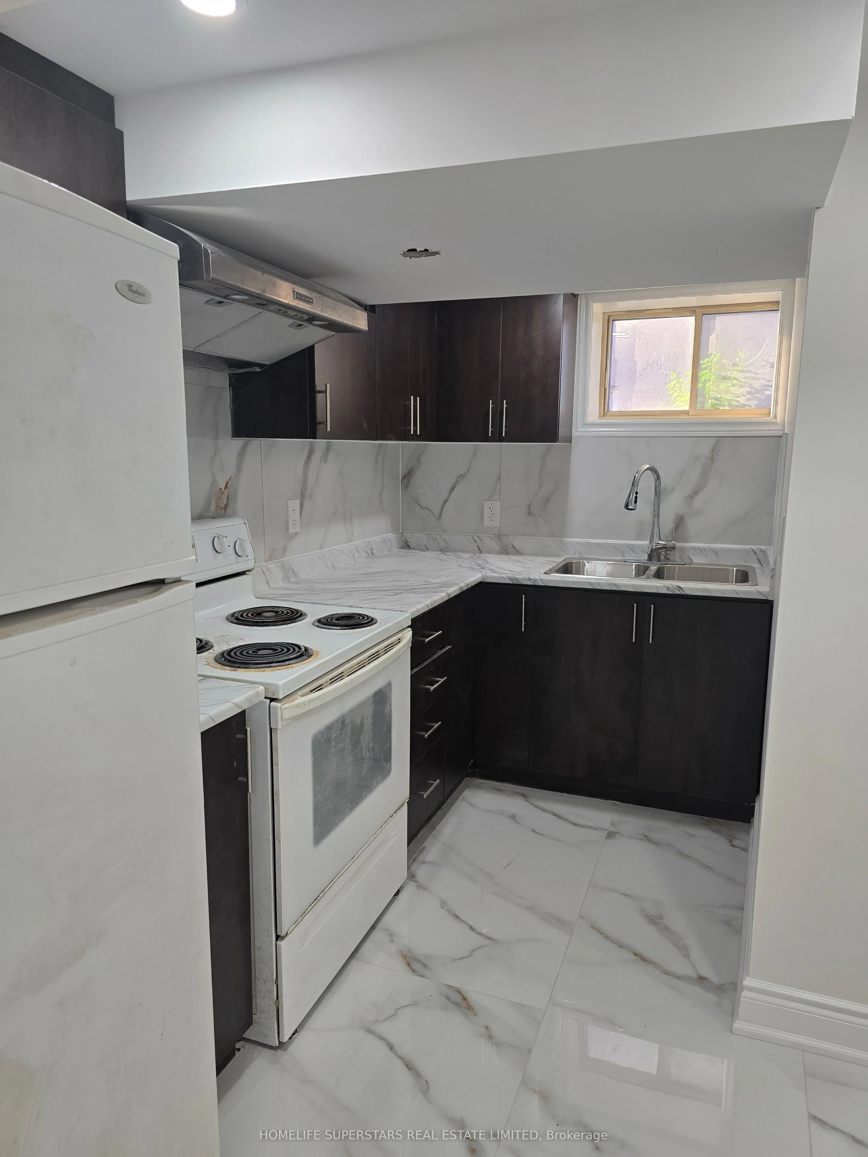918 Islington (Bsmnt) Avenue