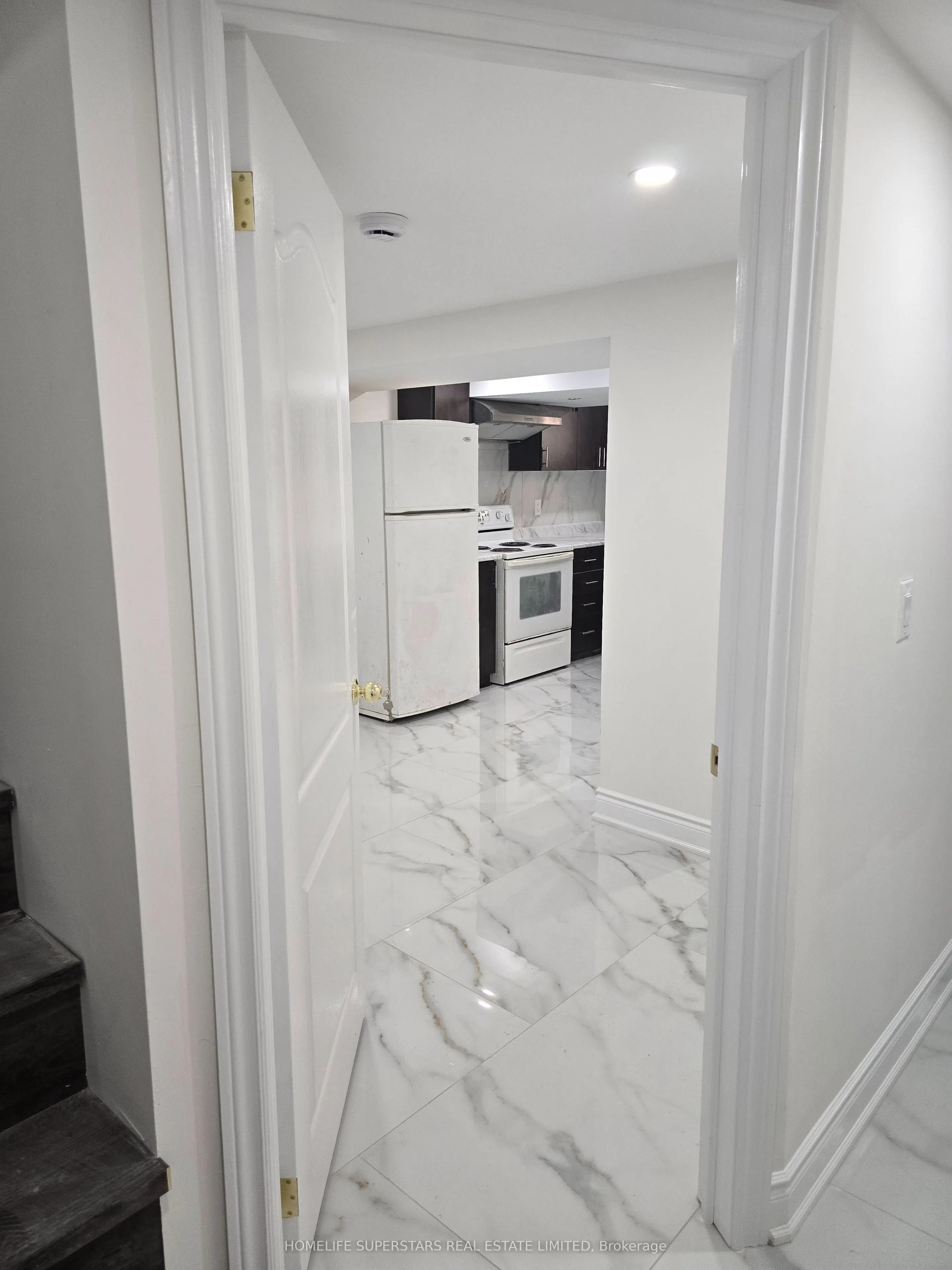 918 Islington (Bsmnt) Avenue