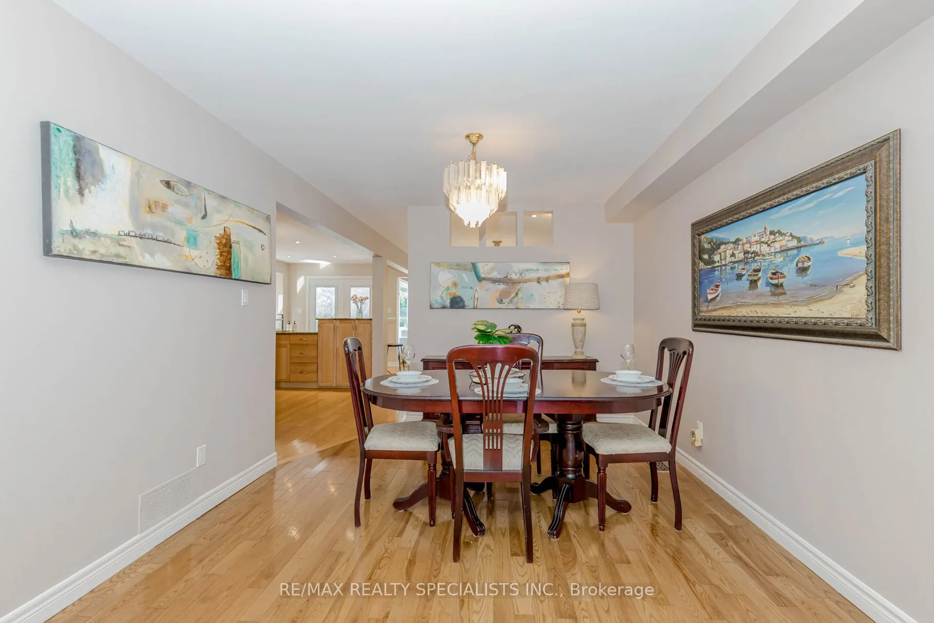 3350 Columbine Crescent