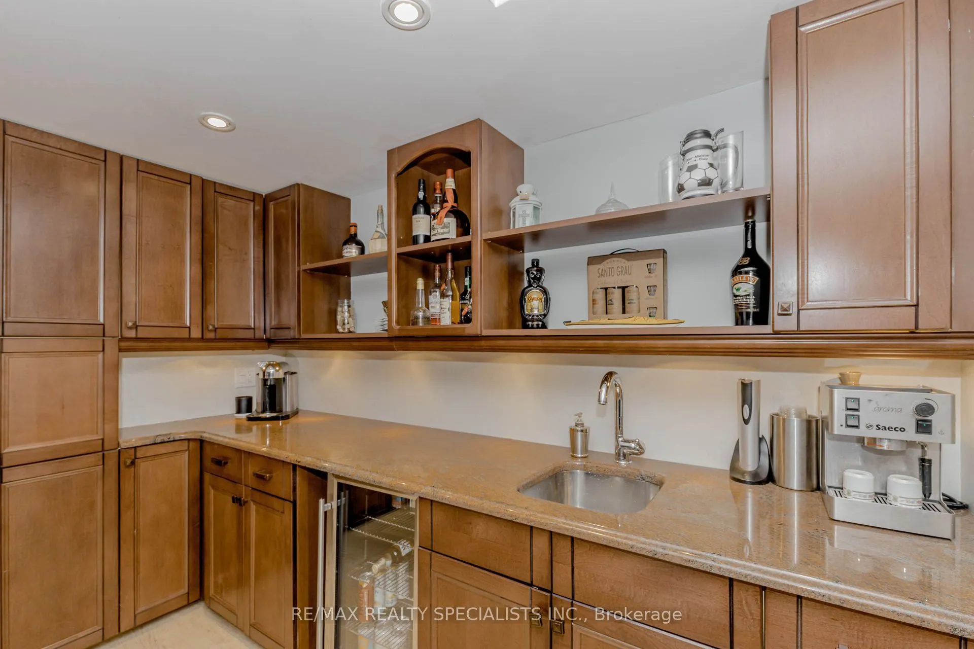 3350 Columbine Crescent