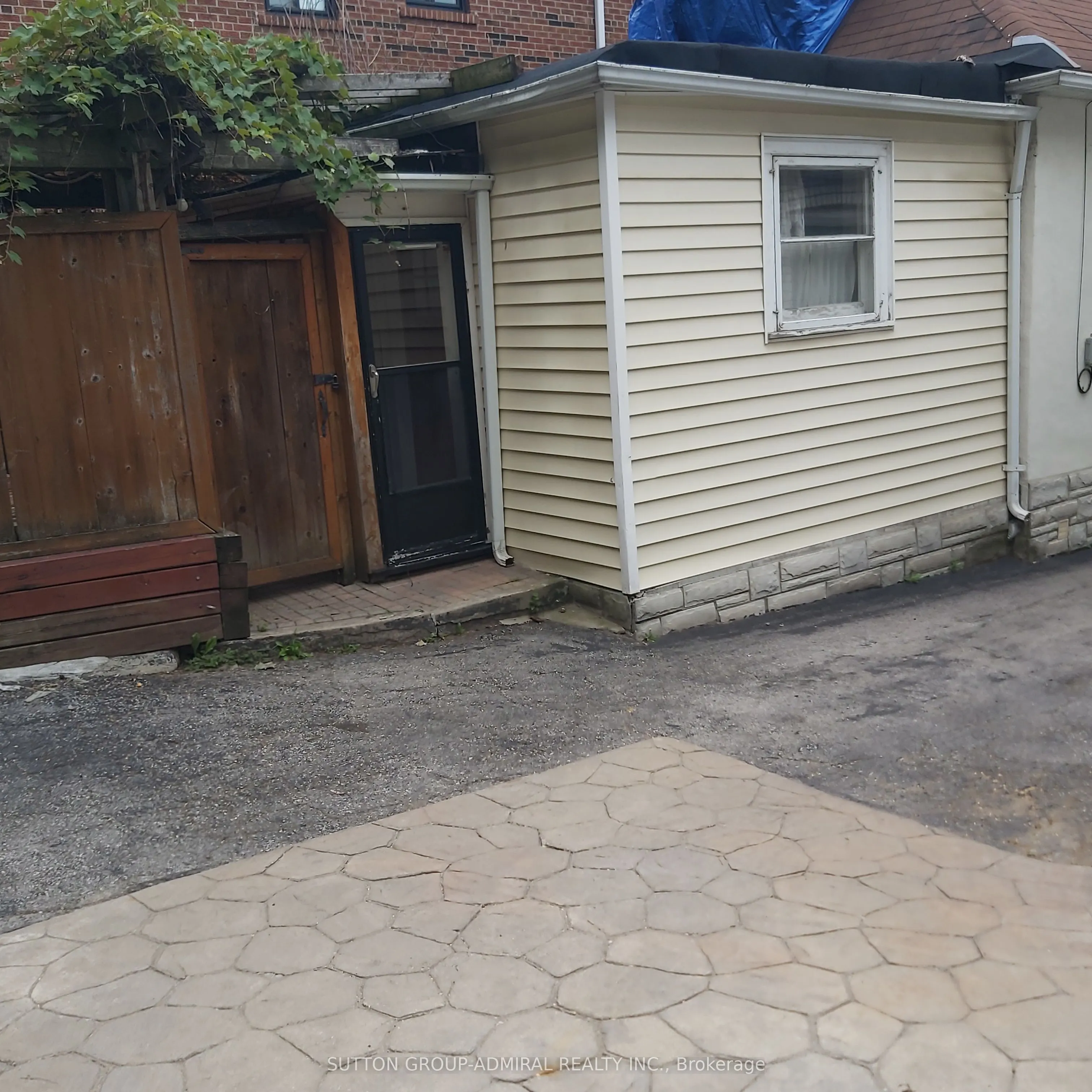 18 Preston Road