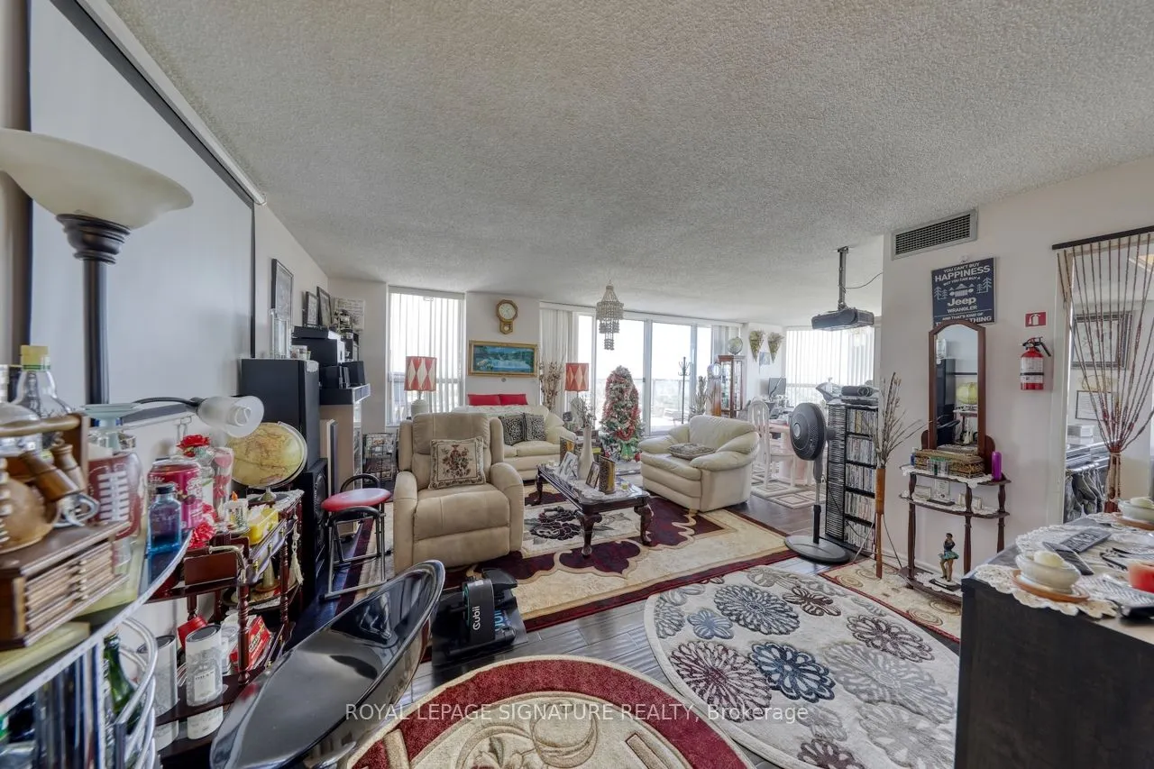 6 Humberline Drive, #904