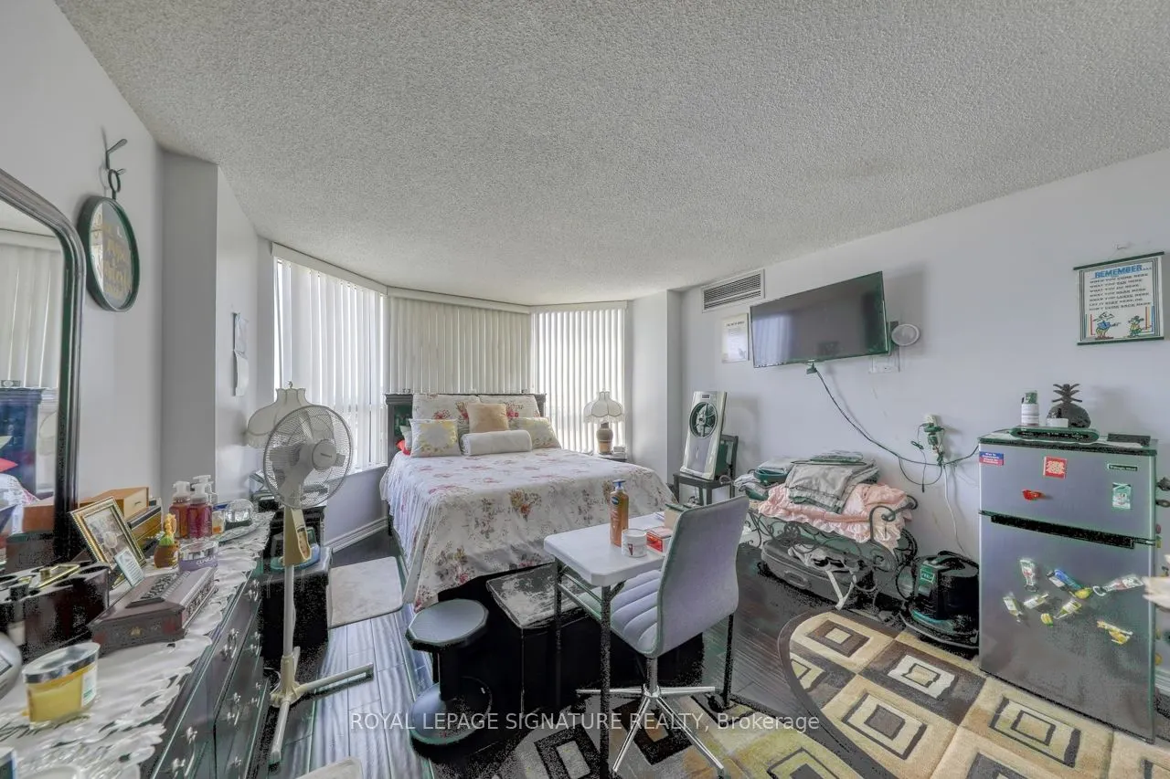 6 Humberline Drive, #904