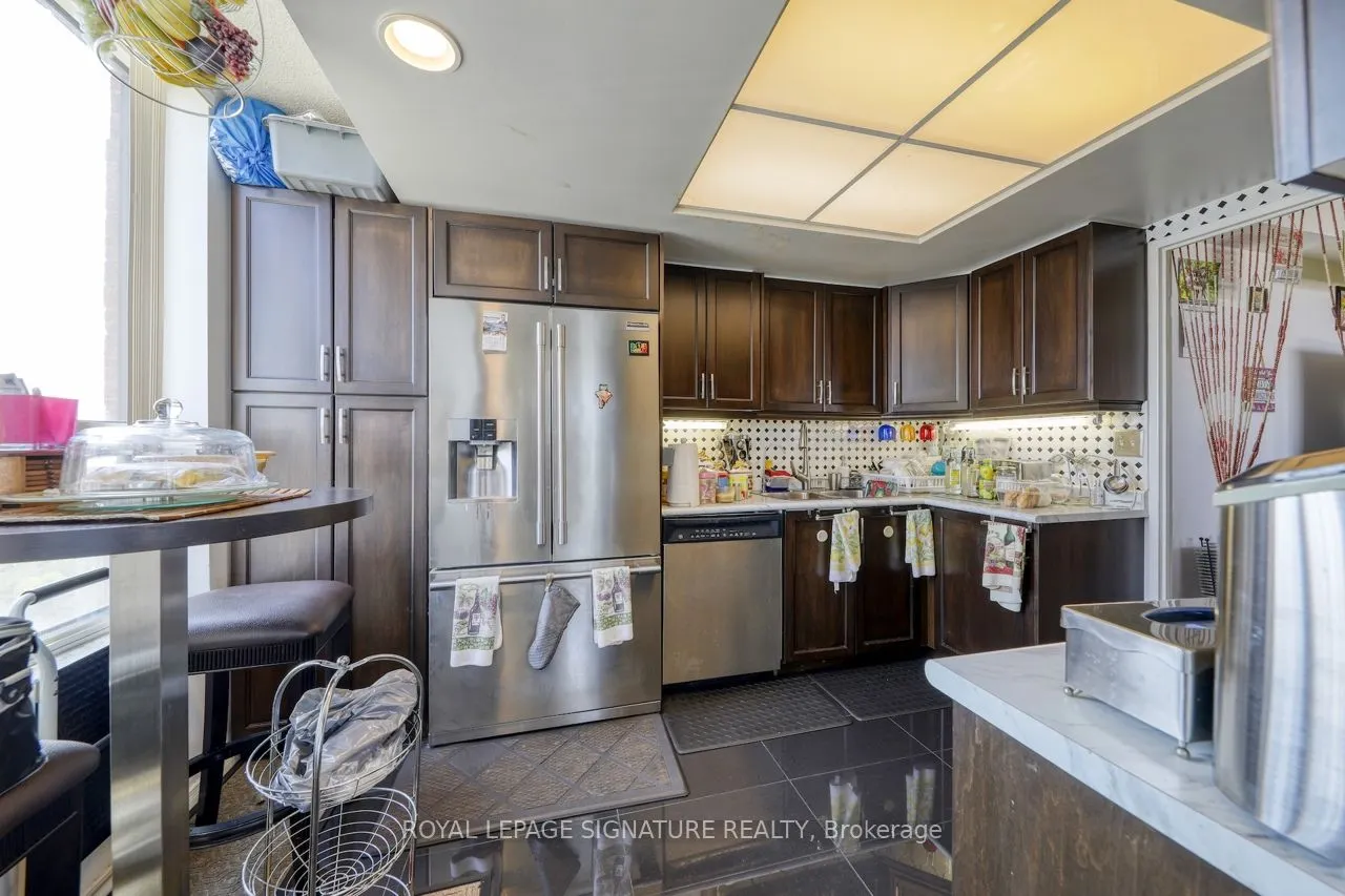6 Humberline Drive, #904