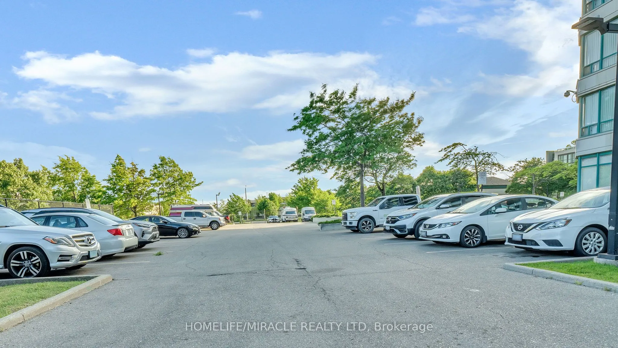 550 Webb Drive, #2009