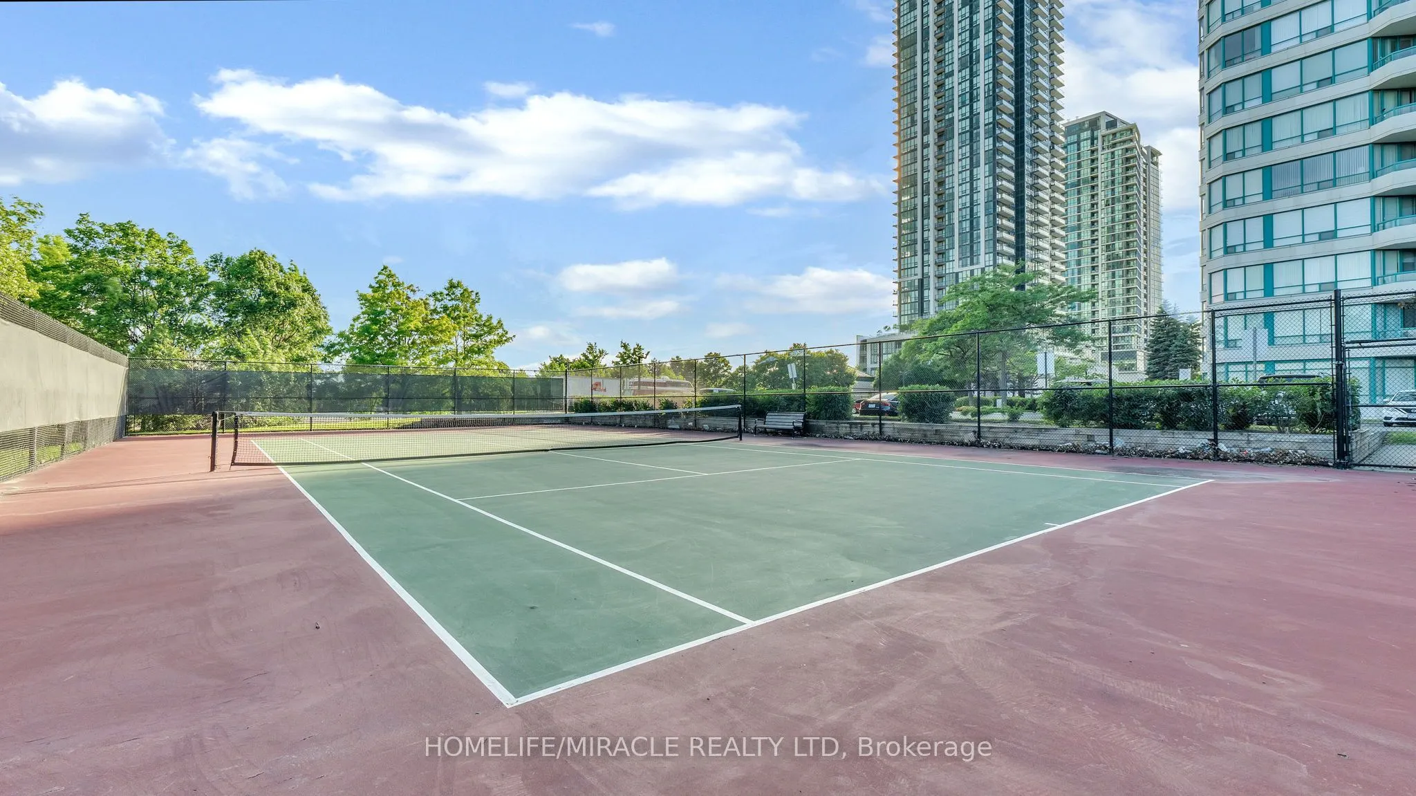 550 Webb Drive, #2009