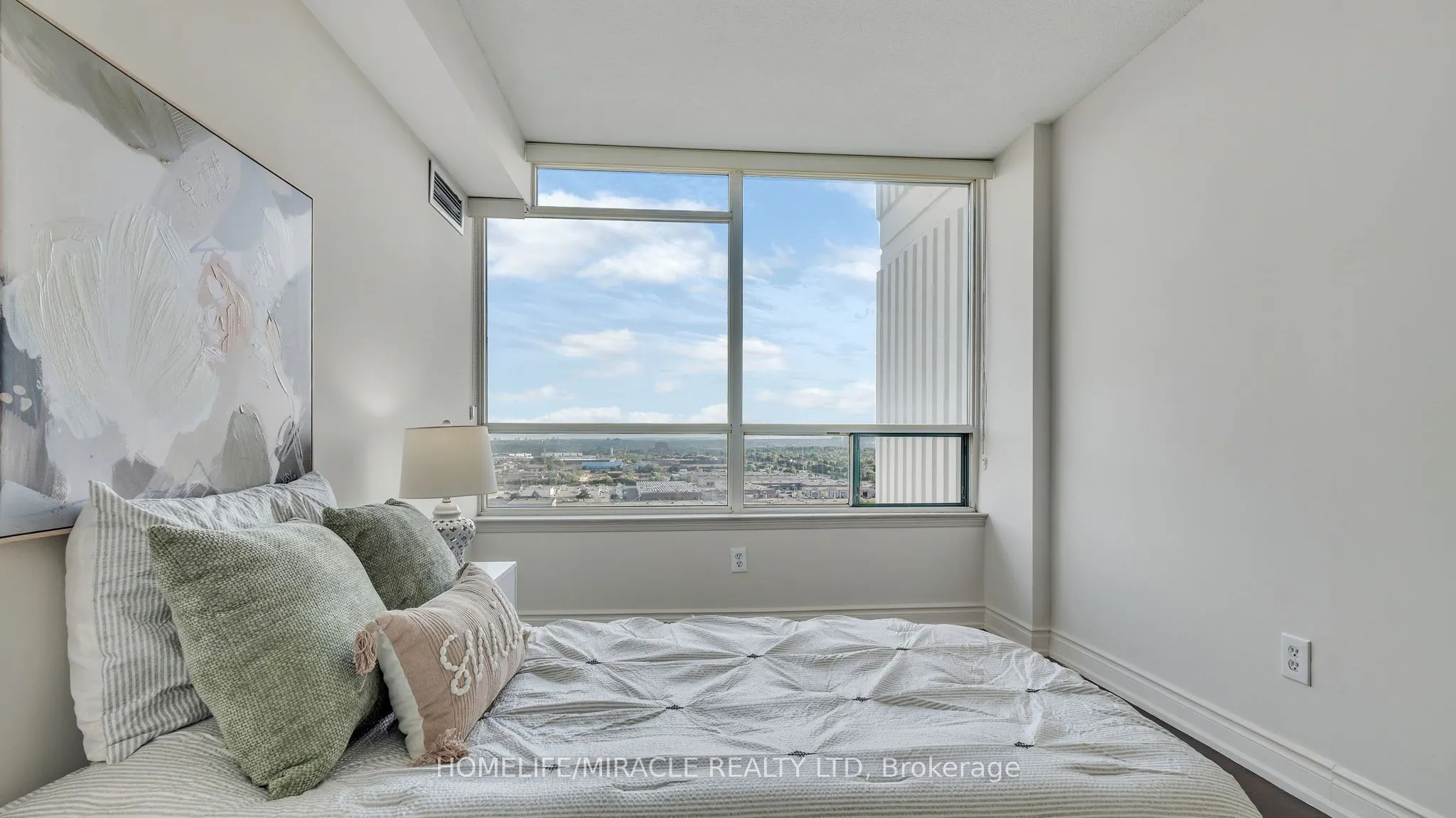 550 Webb Drive, #2009
