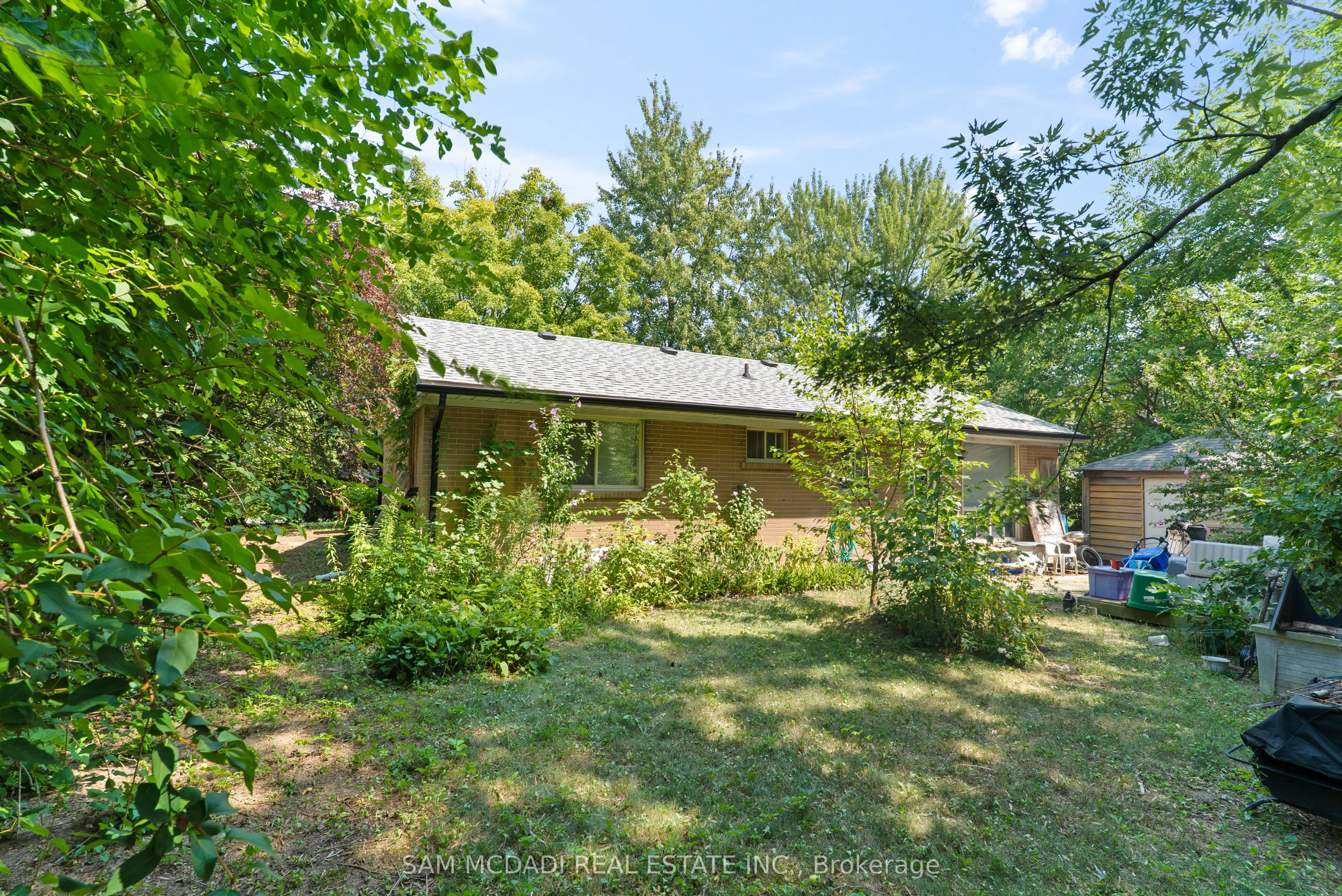 1610 Magenta Court