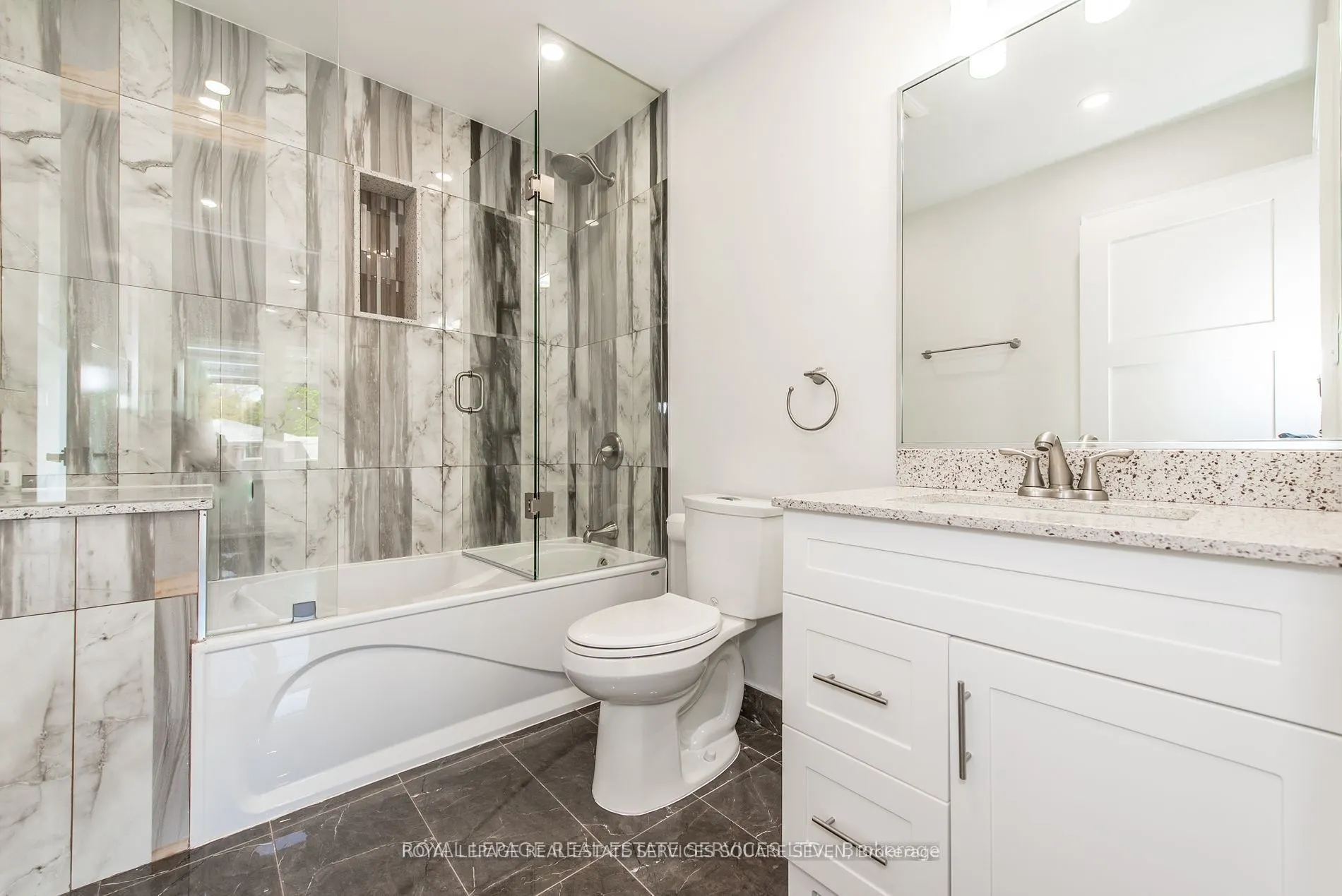 1204 Argreen Road