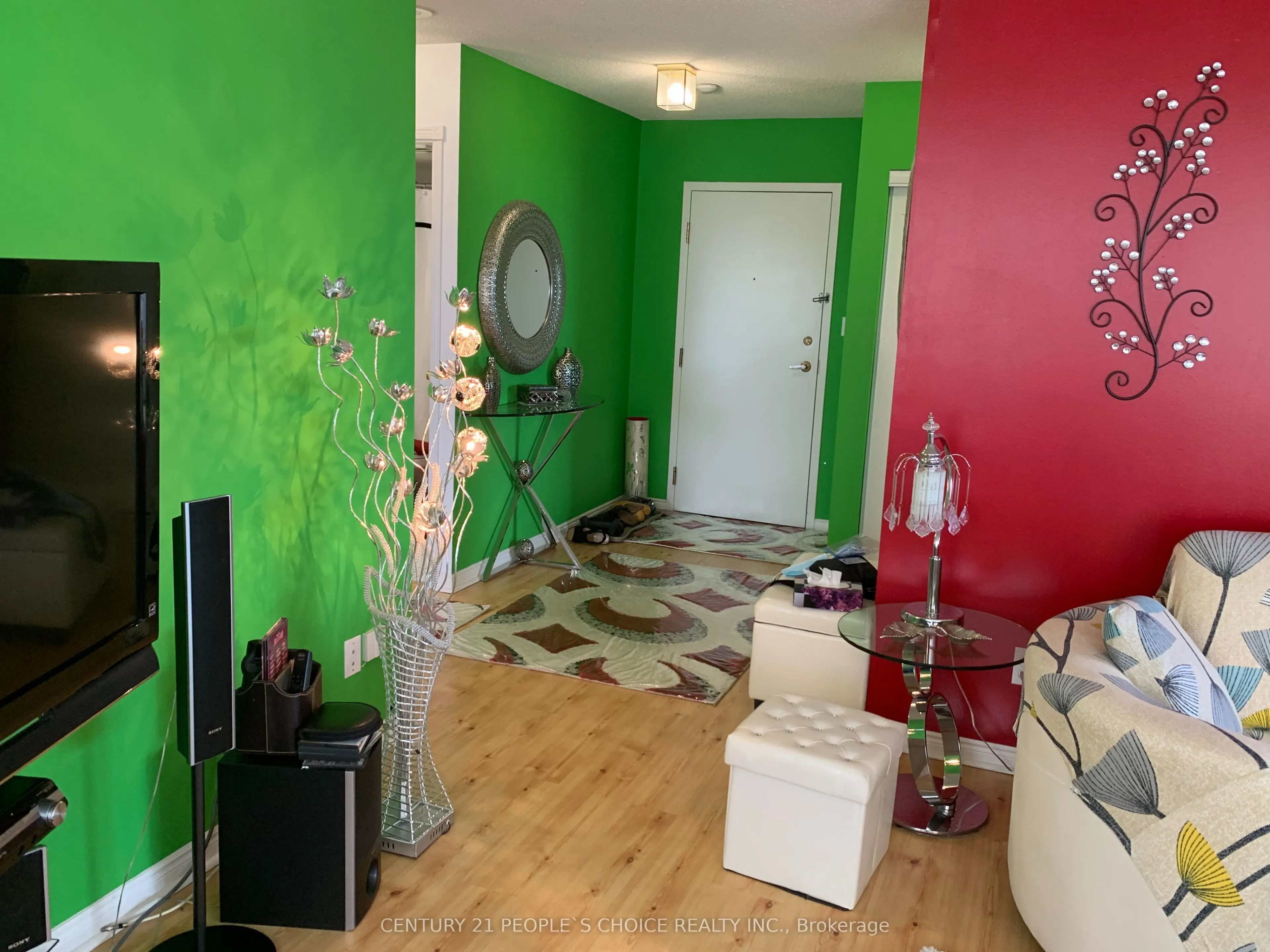 135 Hillcrest Avenue, #1004