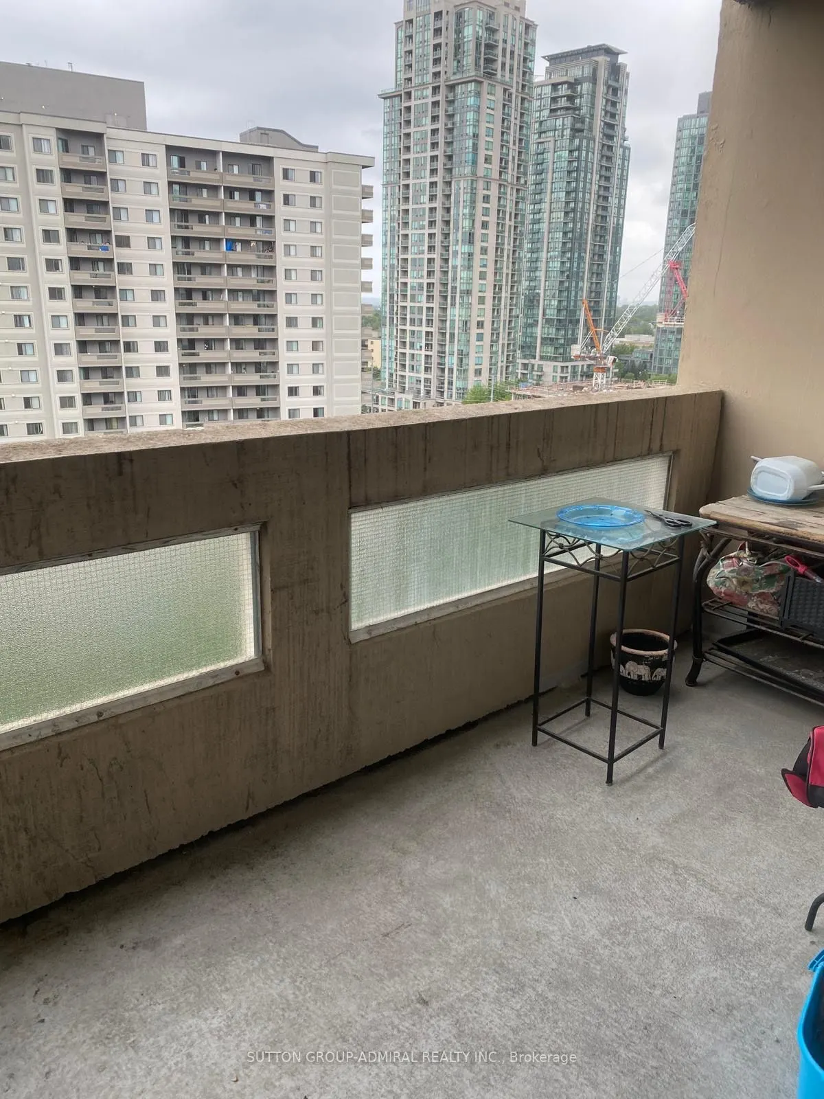 3590 Kaneff Crescent, #1513 (Room 2)