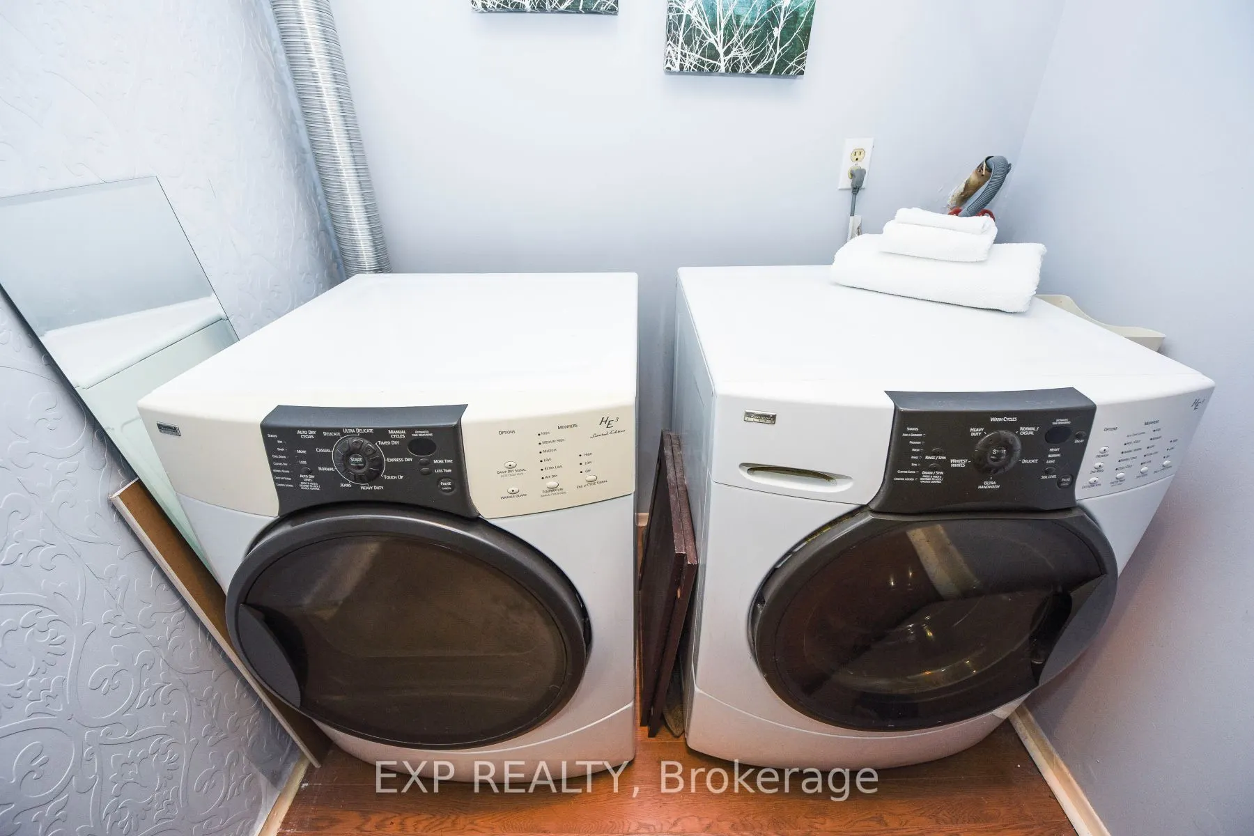 1515 Lakeshore Road E, #807