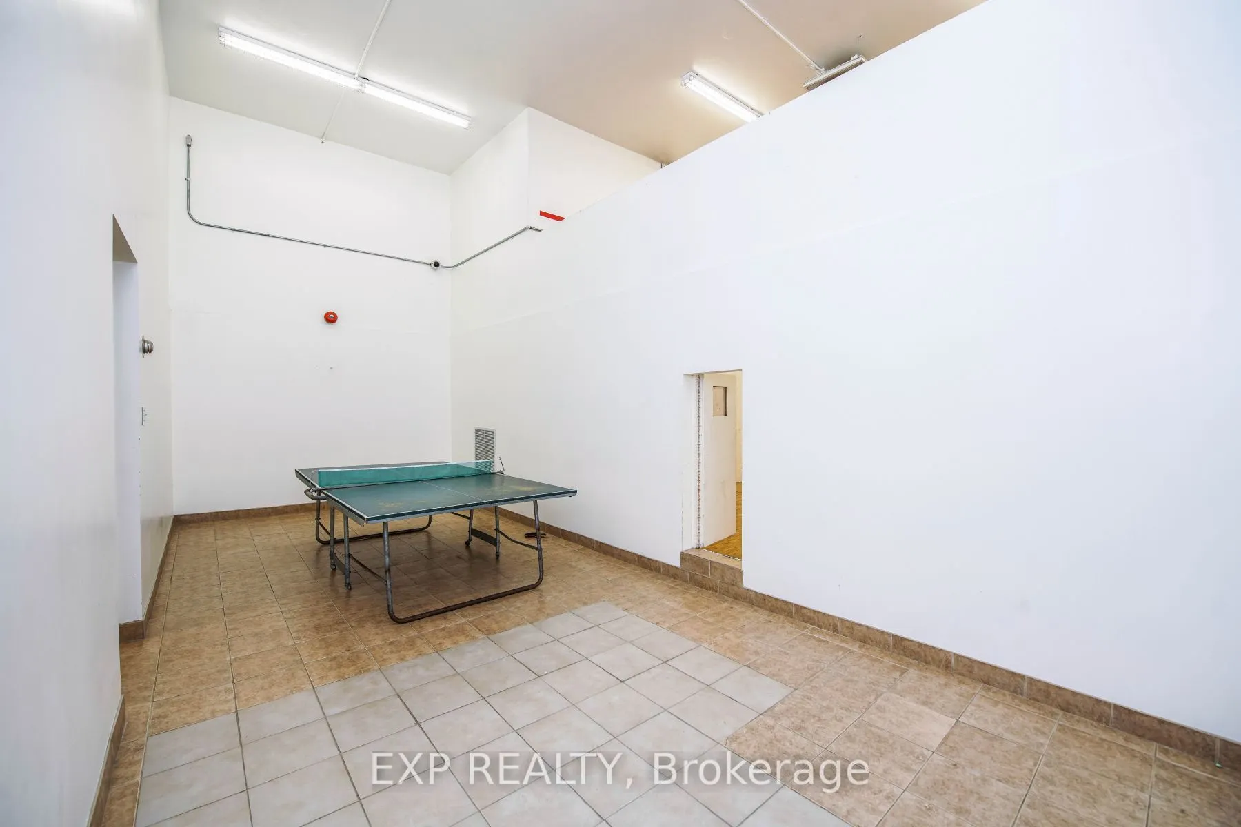 1515 Lakeshore Road E, #807
