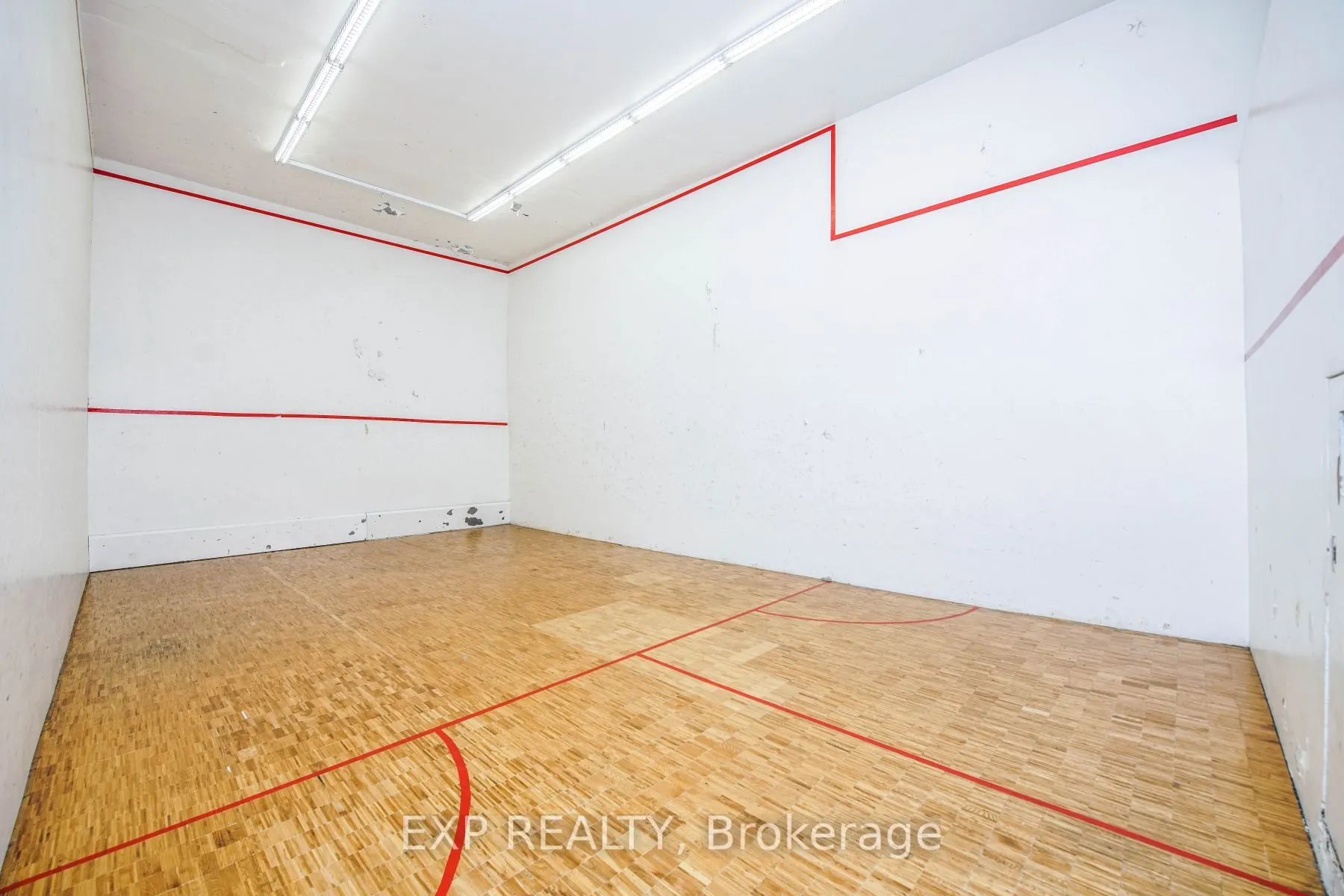 1515 Lakeshore Road E, #807