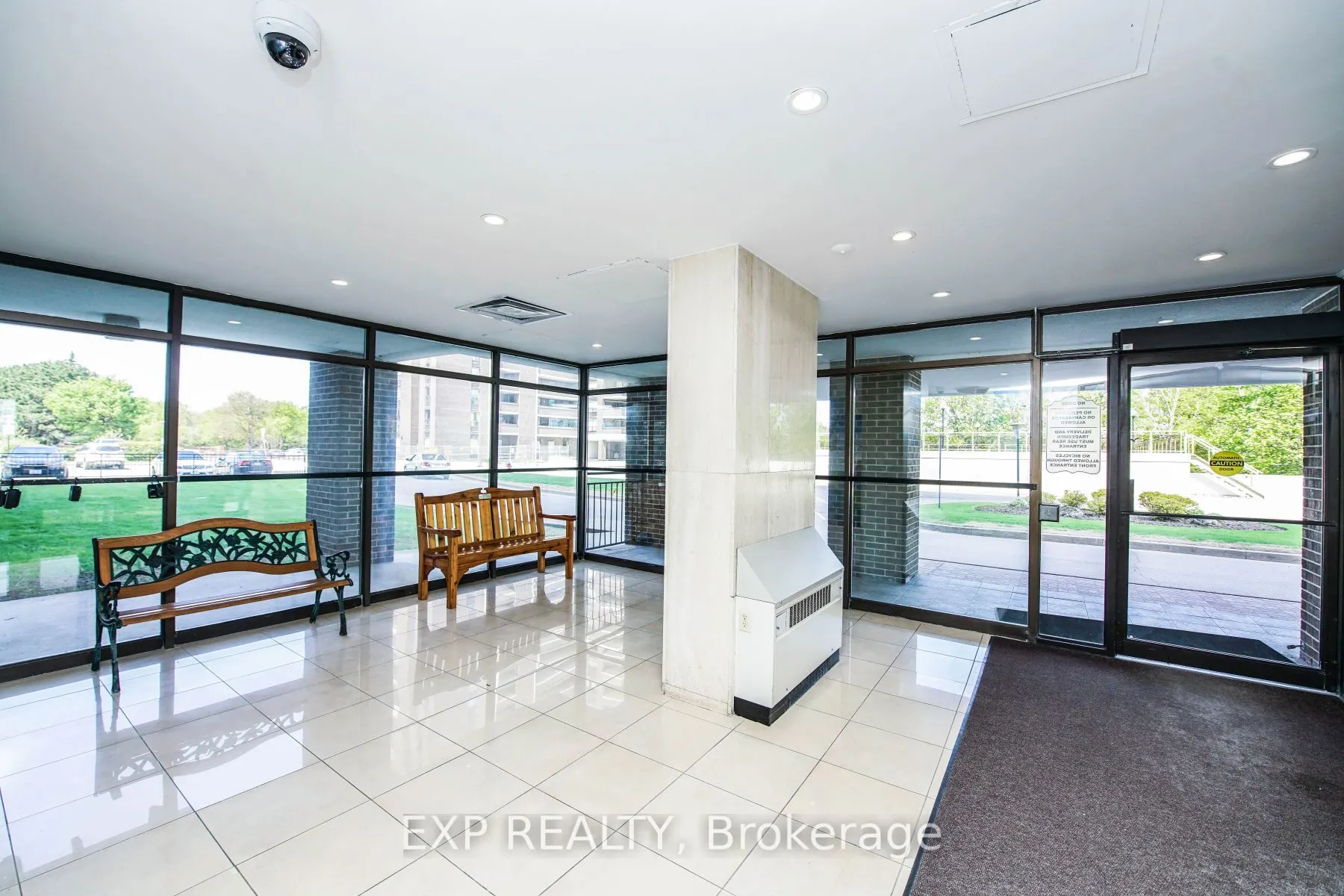 1515 Lakeshore Road E, #807