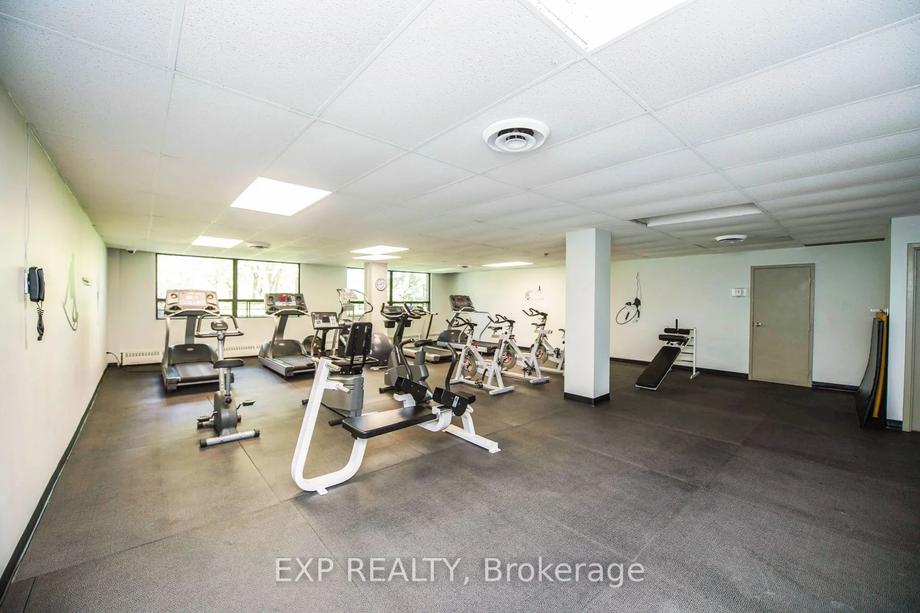 1515 Lakeshore Road E, #807