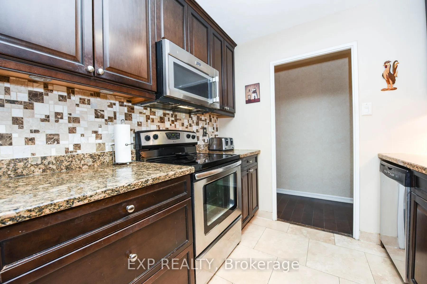 1515 Lakeshore Road E, #807