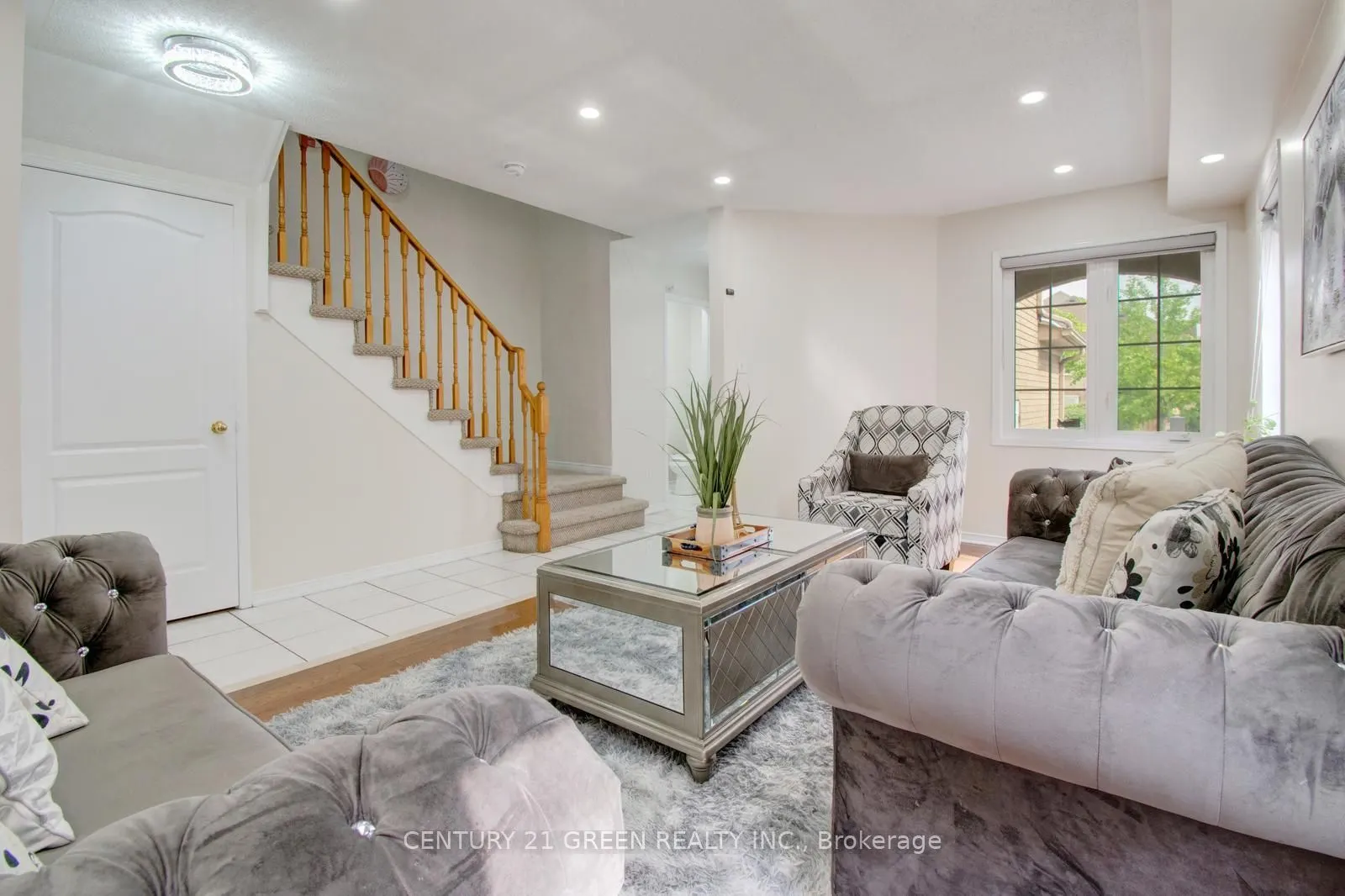 26 Oatfield Road
