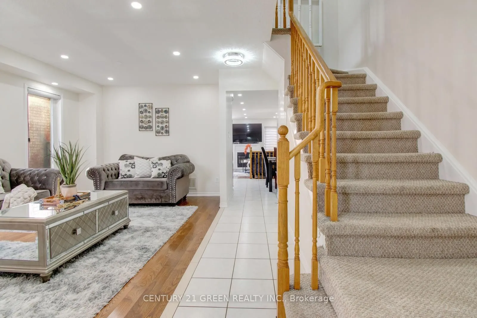 26 Oatfield Road