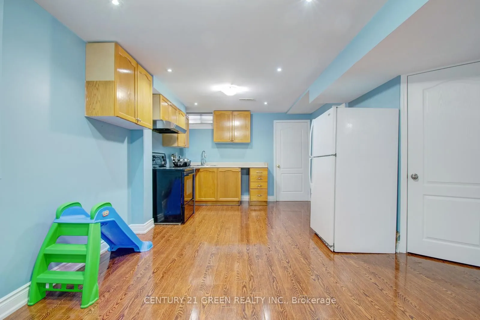 26 Oatfield Road
