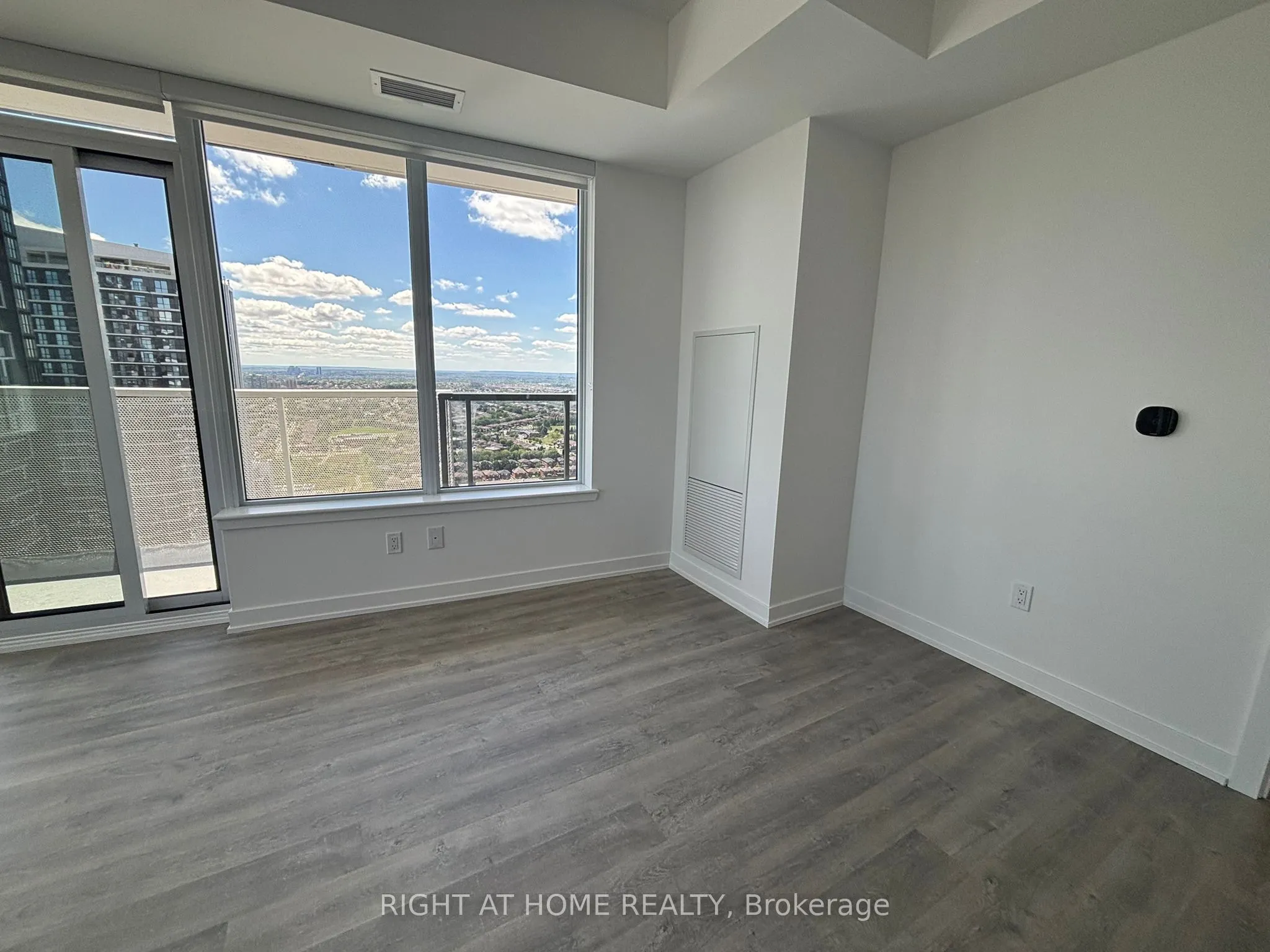 5105 Hurontario Street, #2905