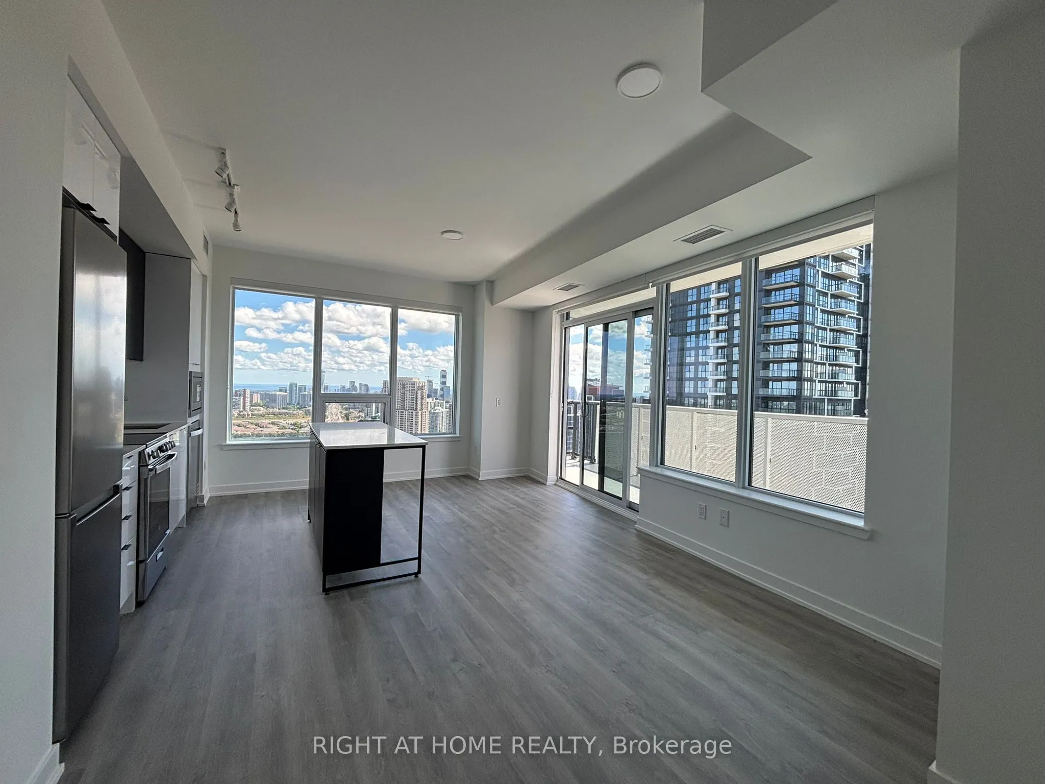 5105 Hurontario Street, #2905