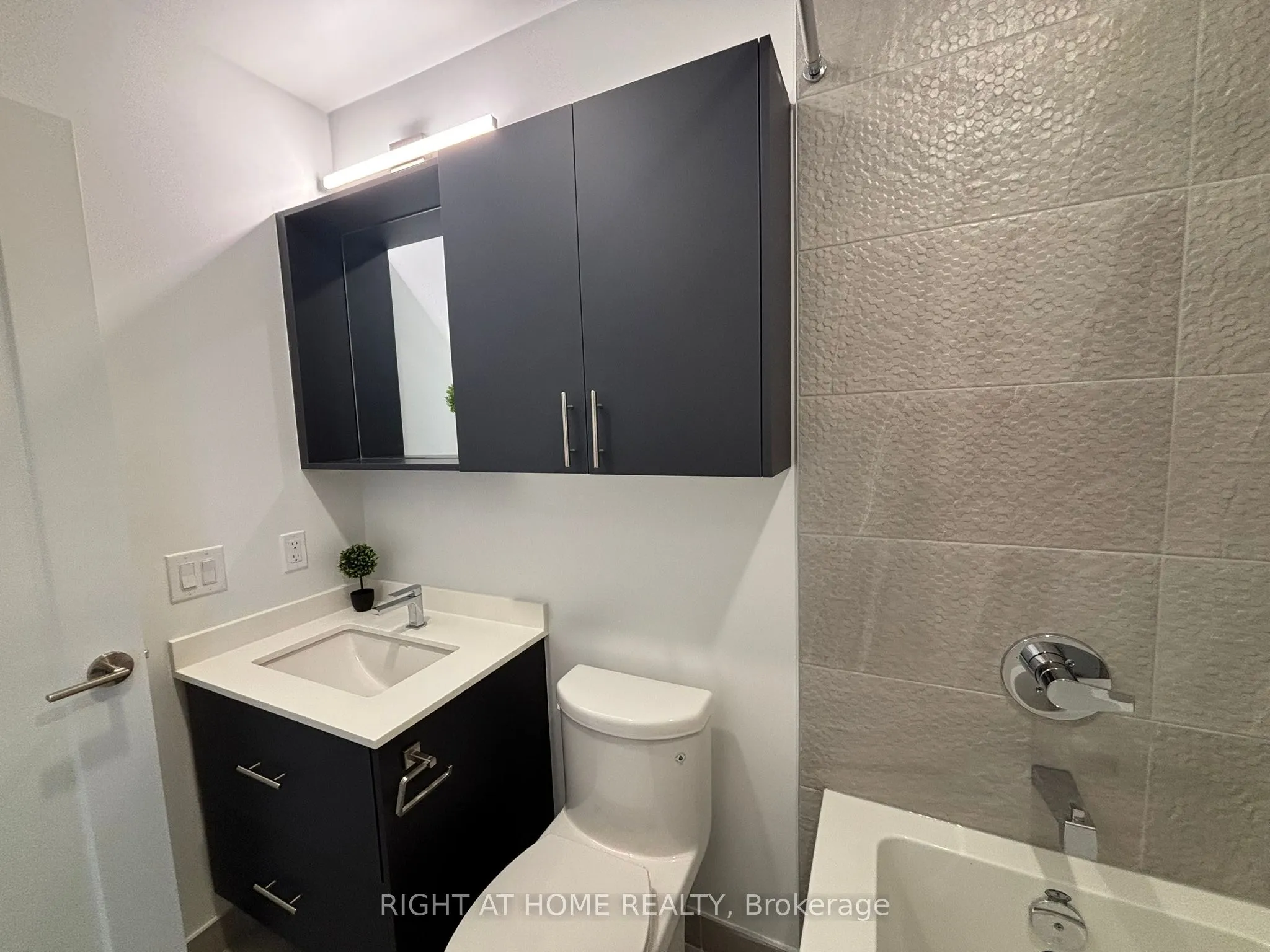 5105 Hurontario Street, #2905