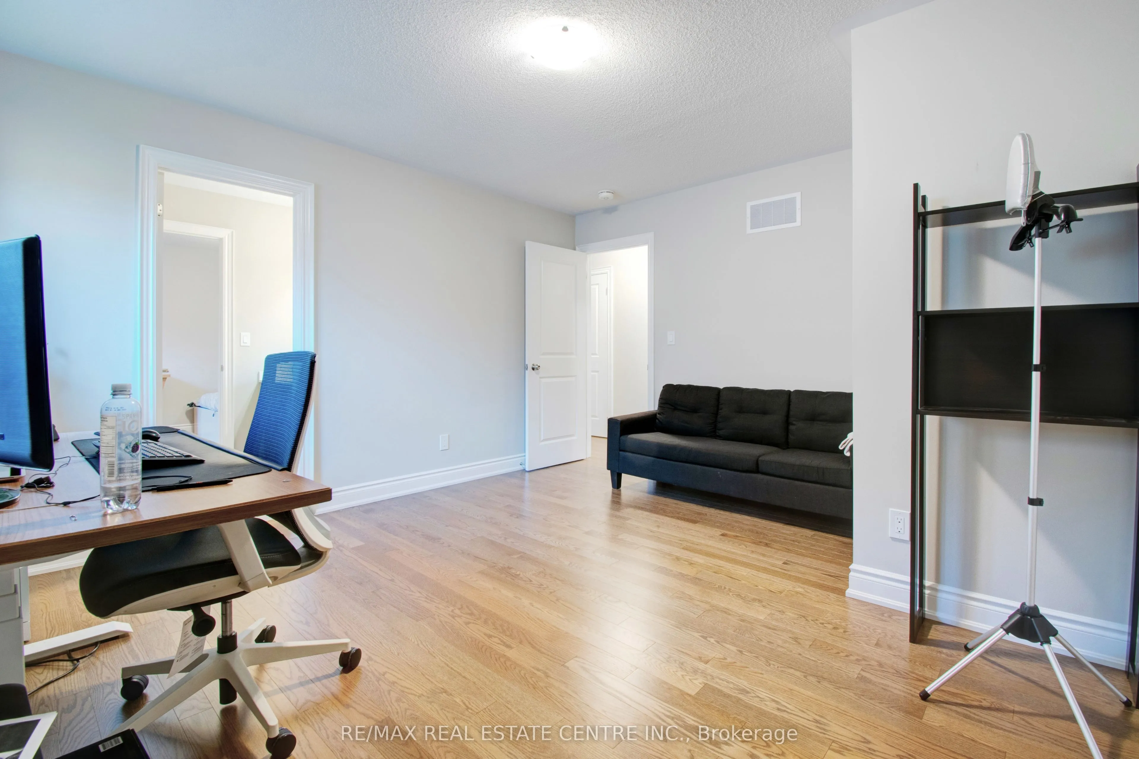 14 Ixworth Circle