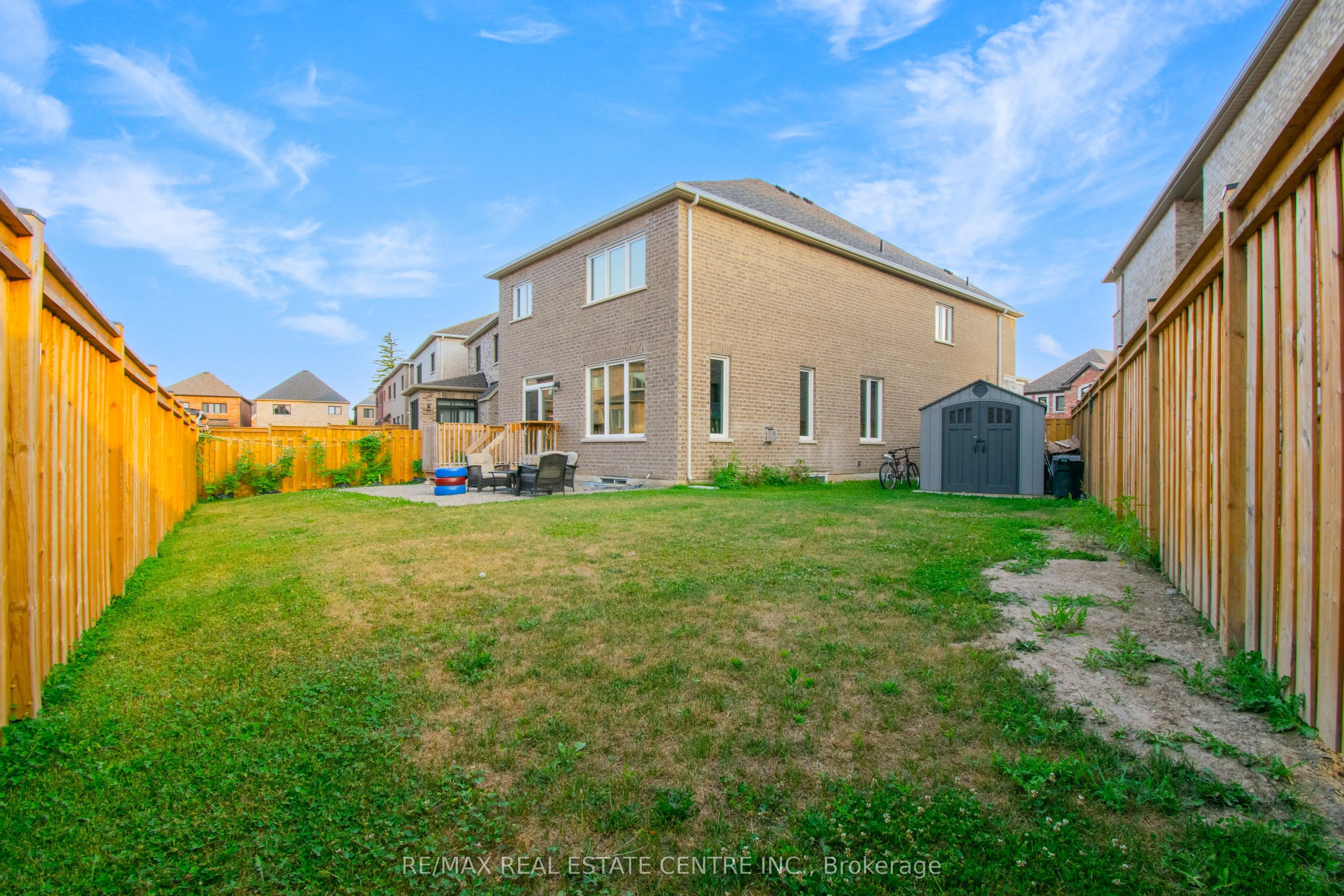 14 Ixworth Circle