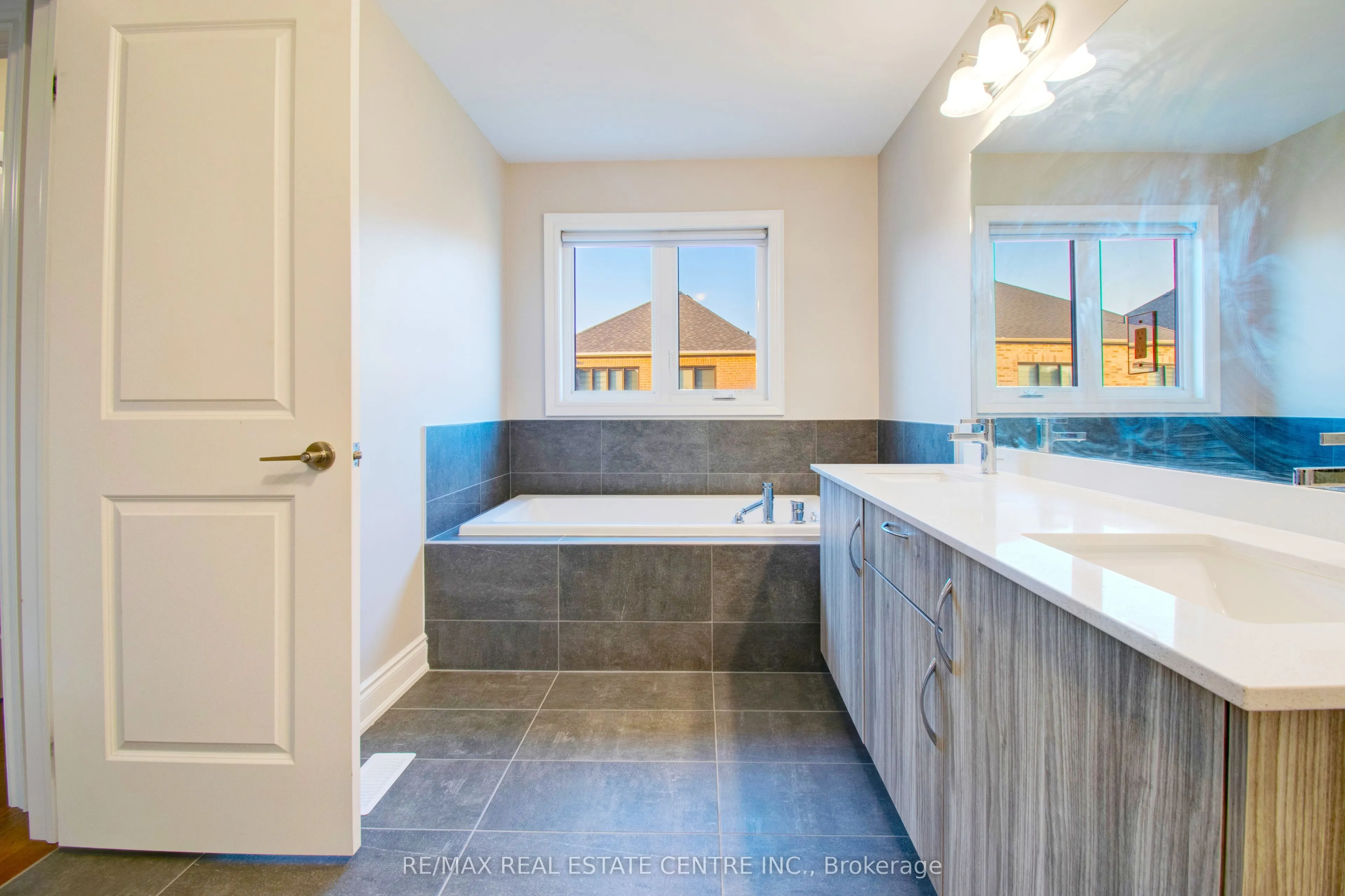 14 Ixworth Circle
