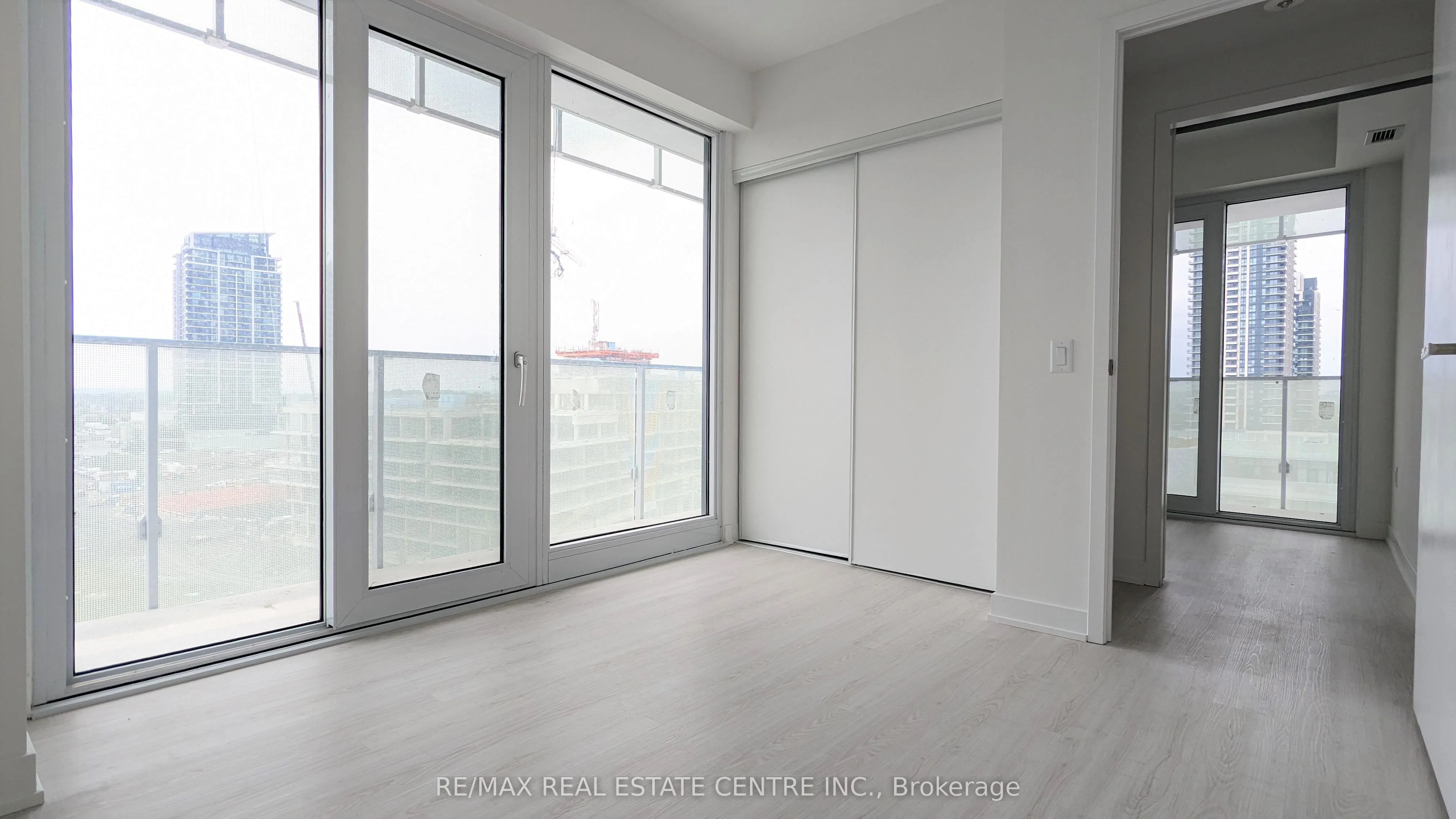 3883 Quartz Road, #811