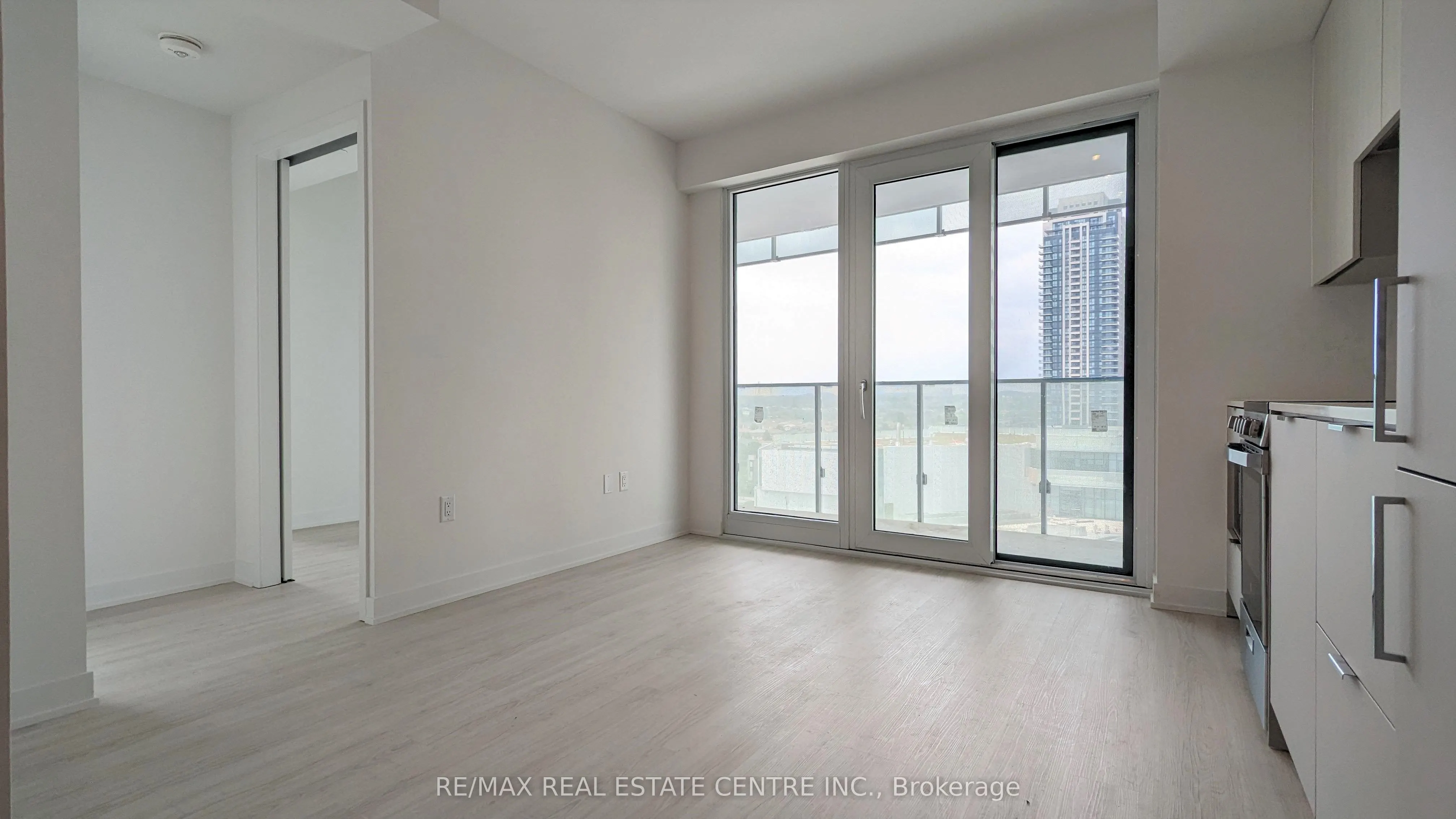 3883 Quartz Road, #811