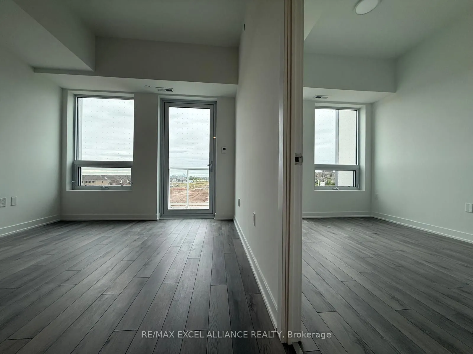 1005 Dundas Street E, #537